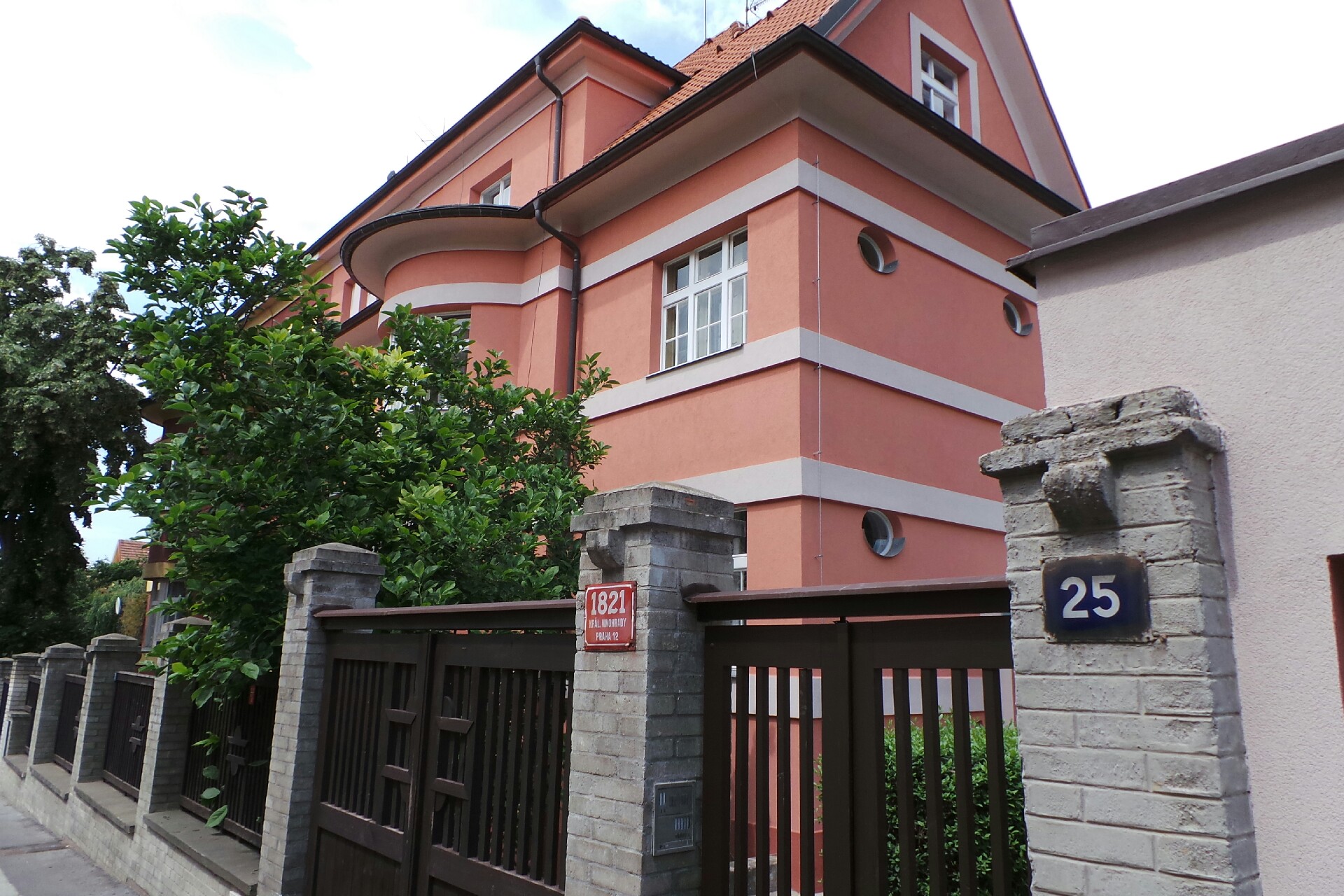 EHL & KOUMAR ARCHITEKTI s.r.o.