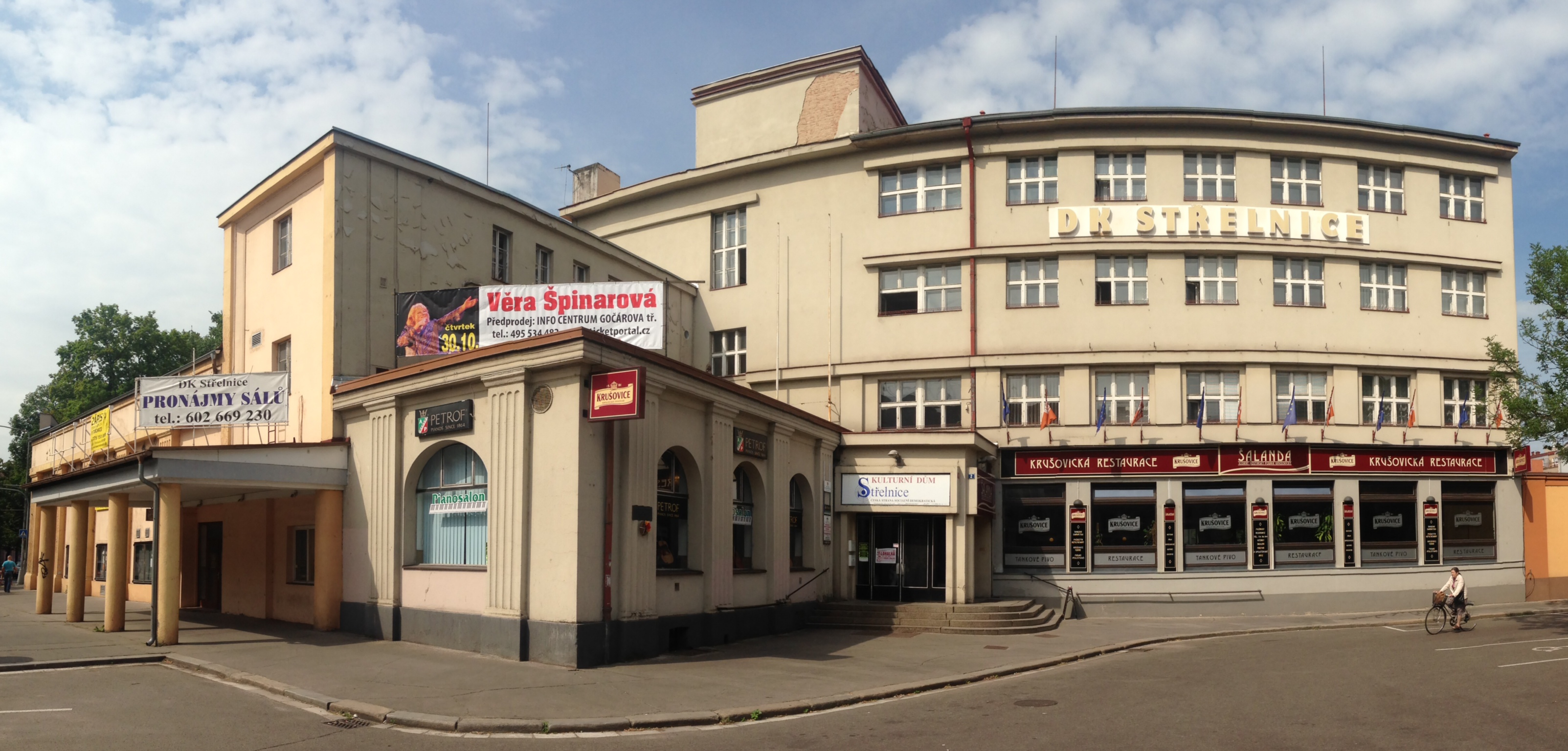 Far - PRODUKČNÍ UMĚLECKÁ AGENTURA foto 4