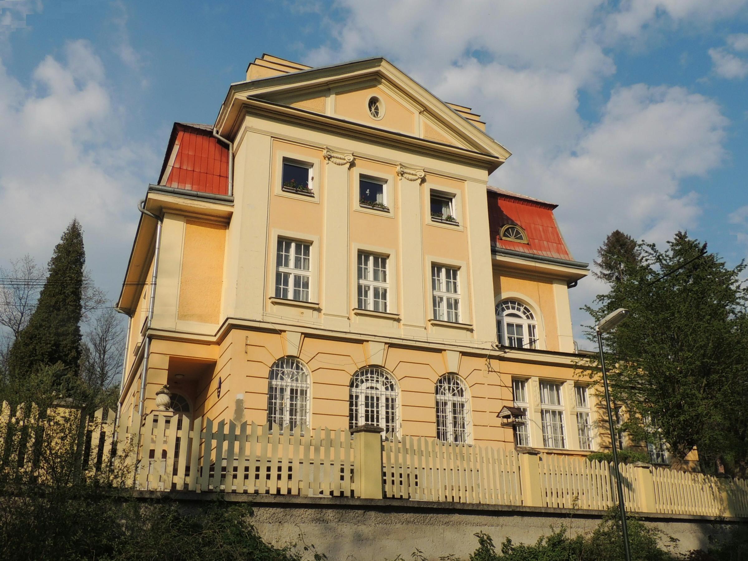 Kyselka - obecní úřad foto 1