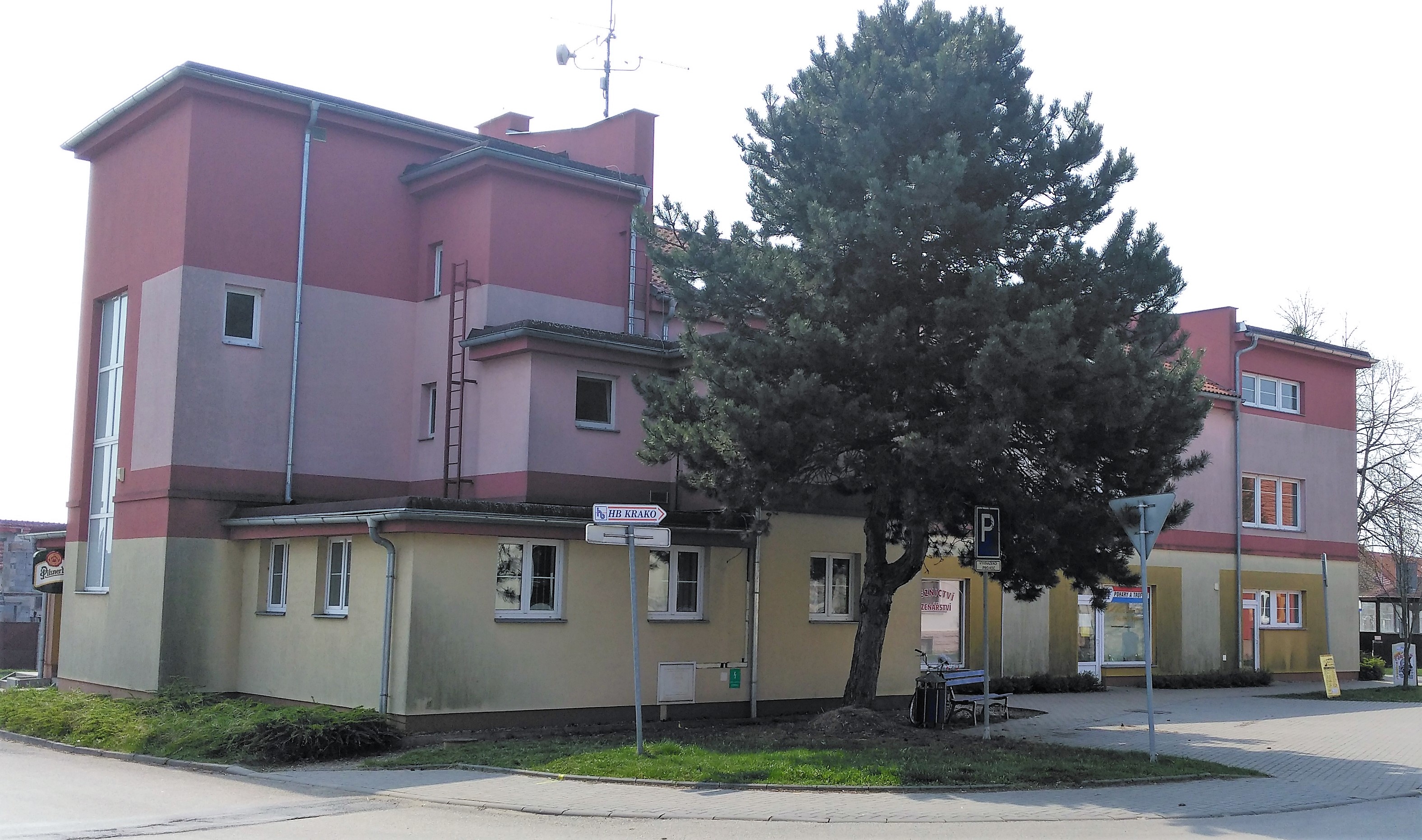 Kulturně společenské centrum Hrušky foto 3