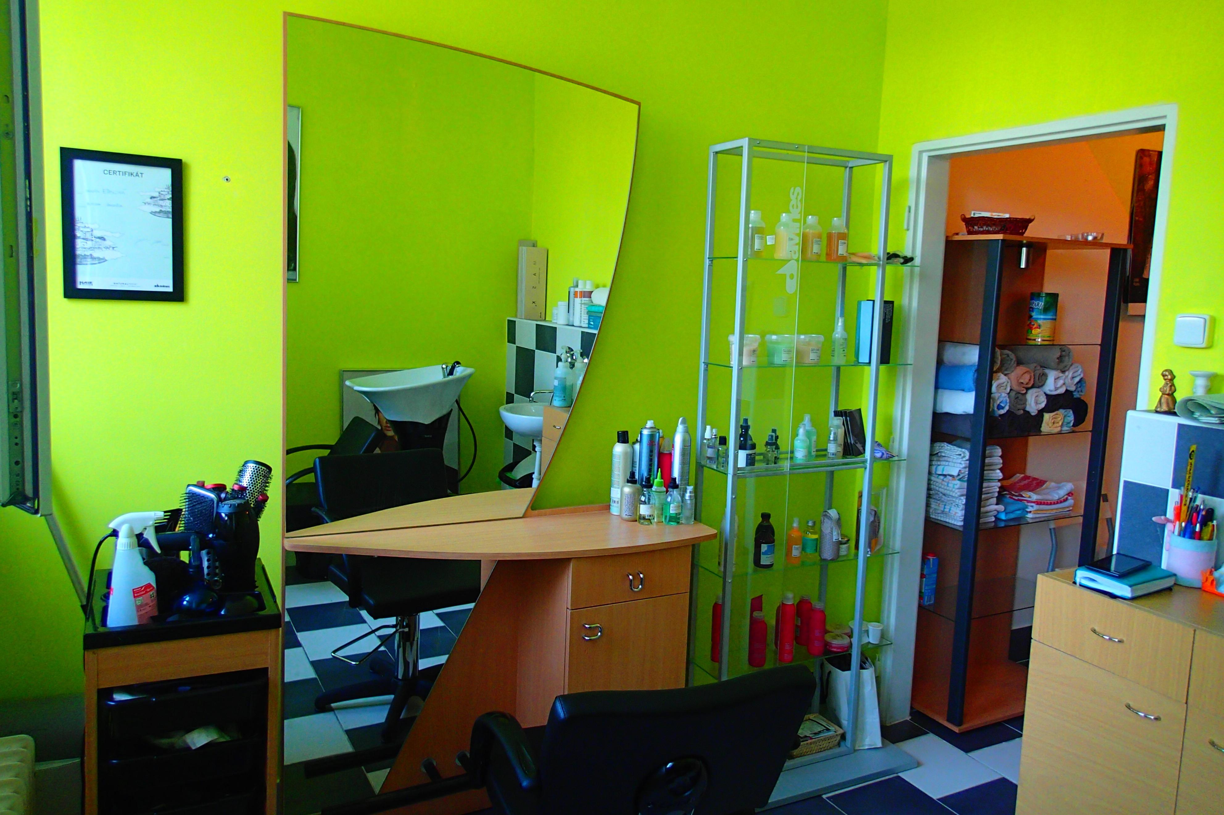 Salon Rena