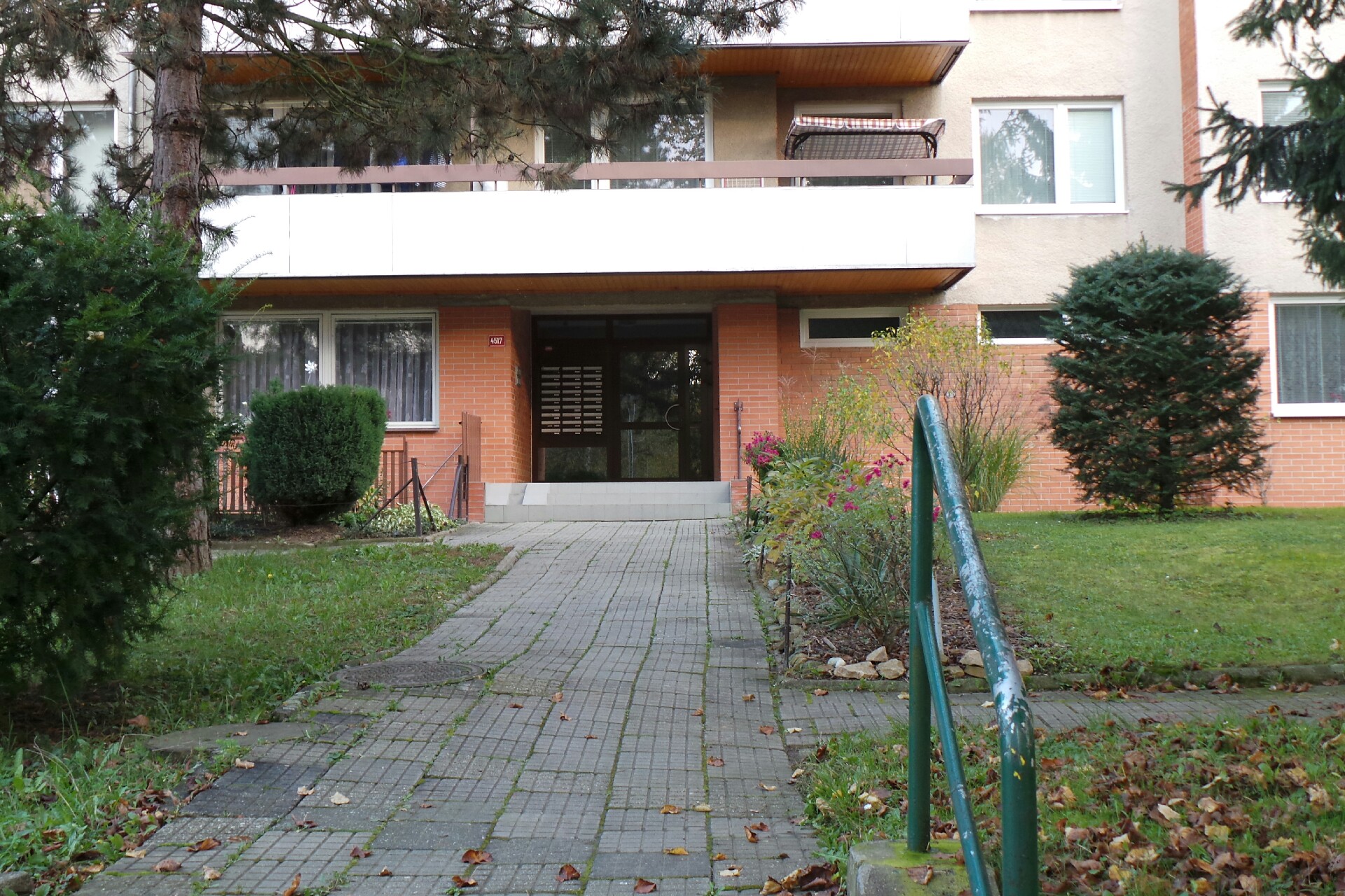 Lyžařská a snowboardová škola Sněhulák