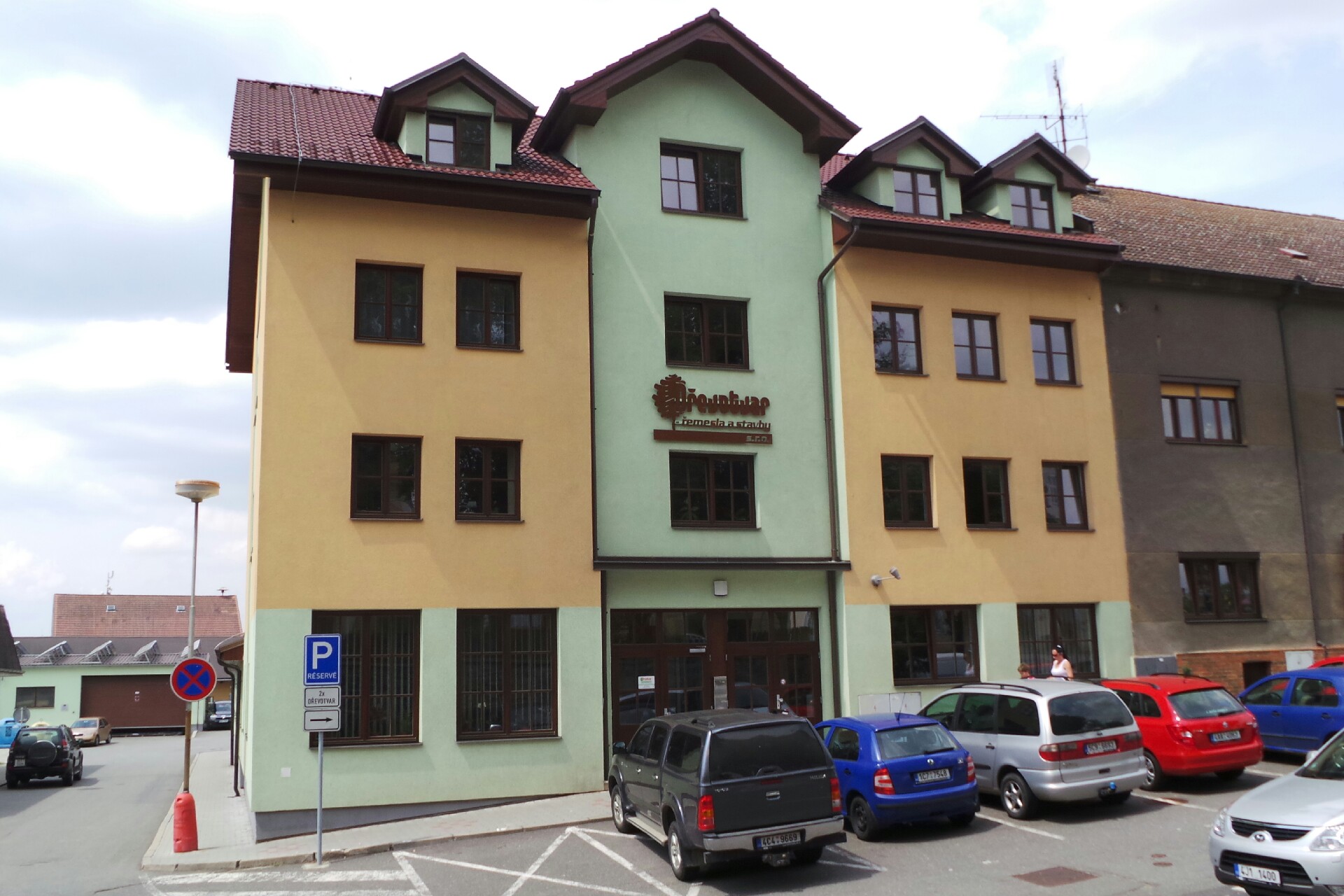 Truhlářská výroba - DŘEVOTVAR - ŘEMESLA a STAVBY, s.r.o.