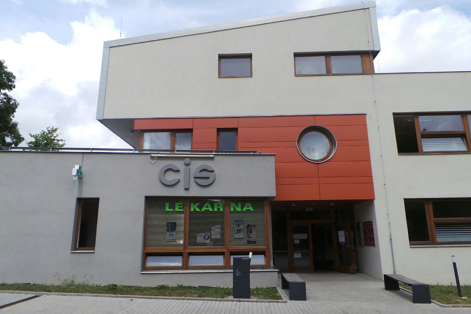 MUDr. Pavel Bareš, MBA