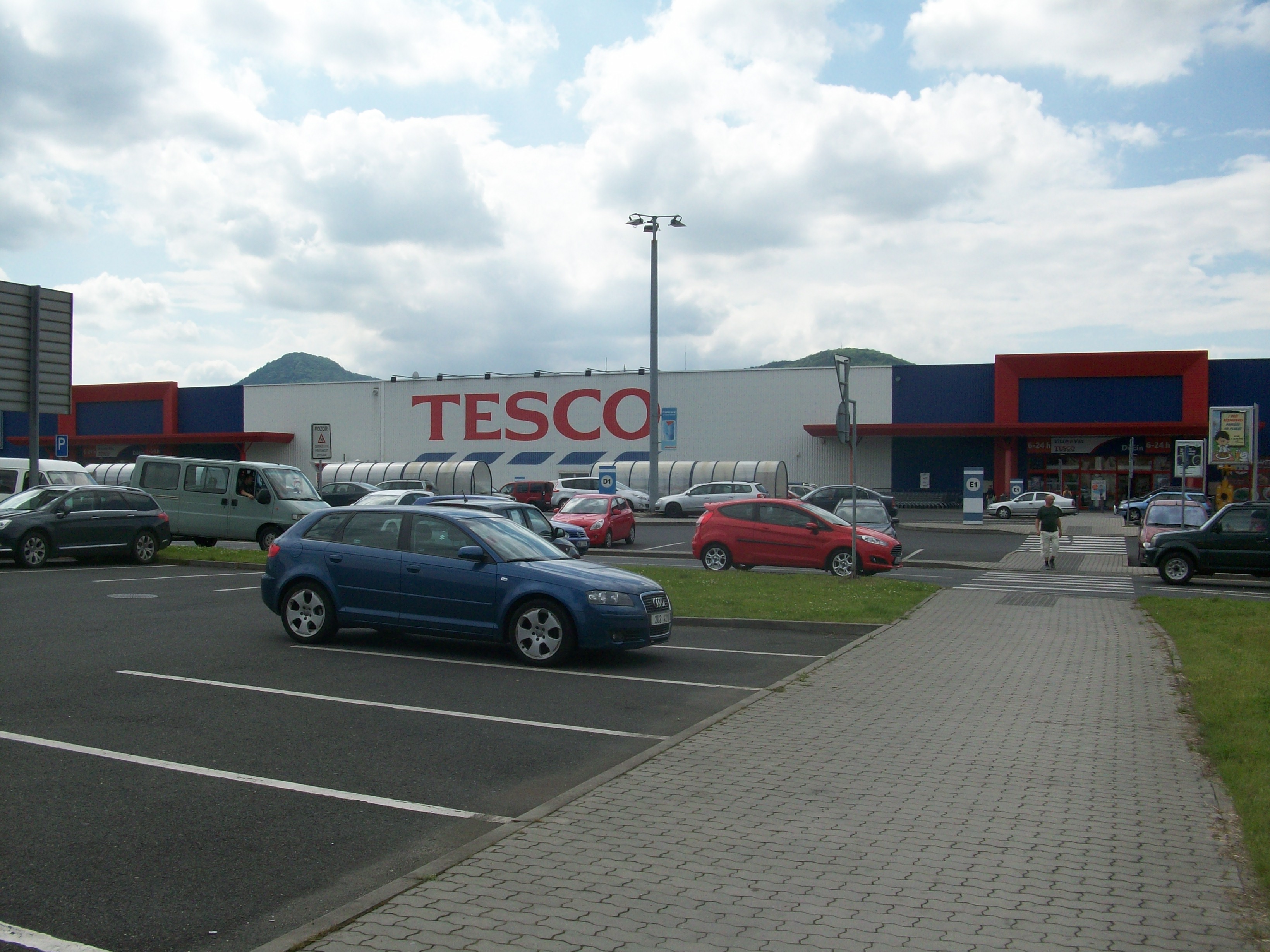 Tesco foto 2
