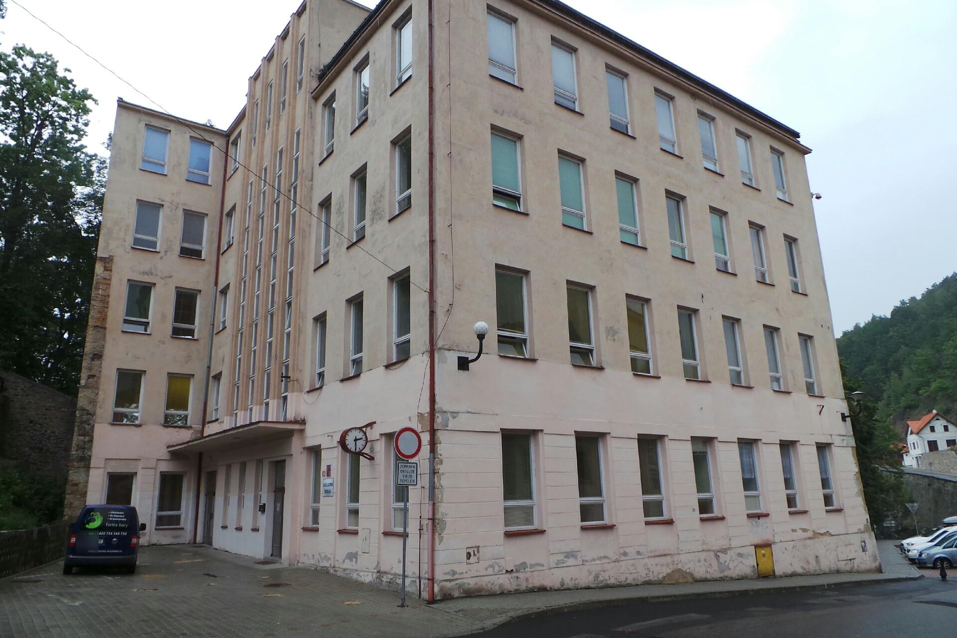 ZŠ Loket, T. G. Masaryka