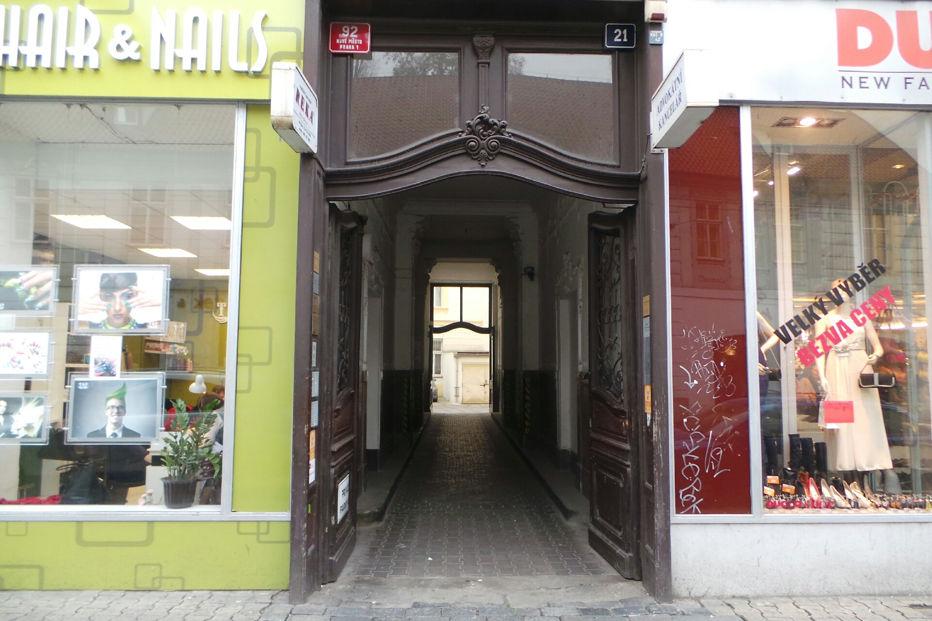 JUDr. ROBERT MATAS, advokát