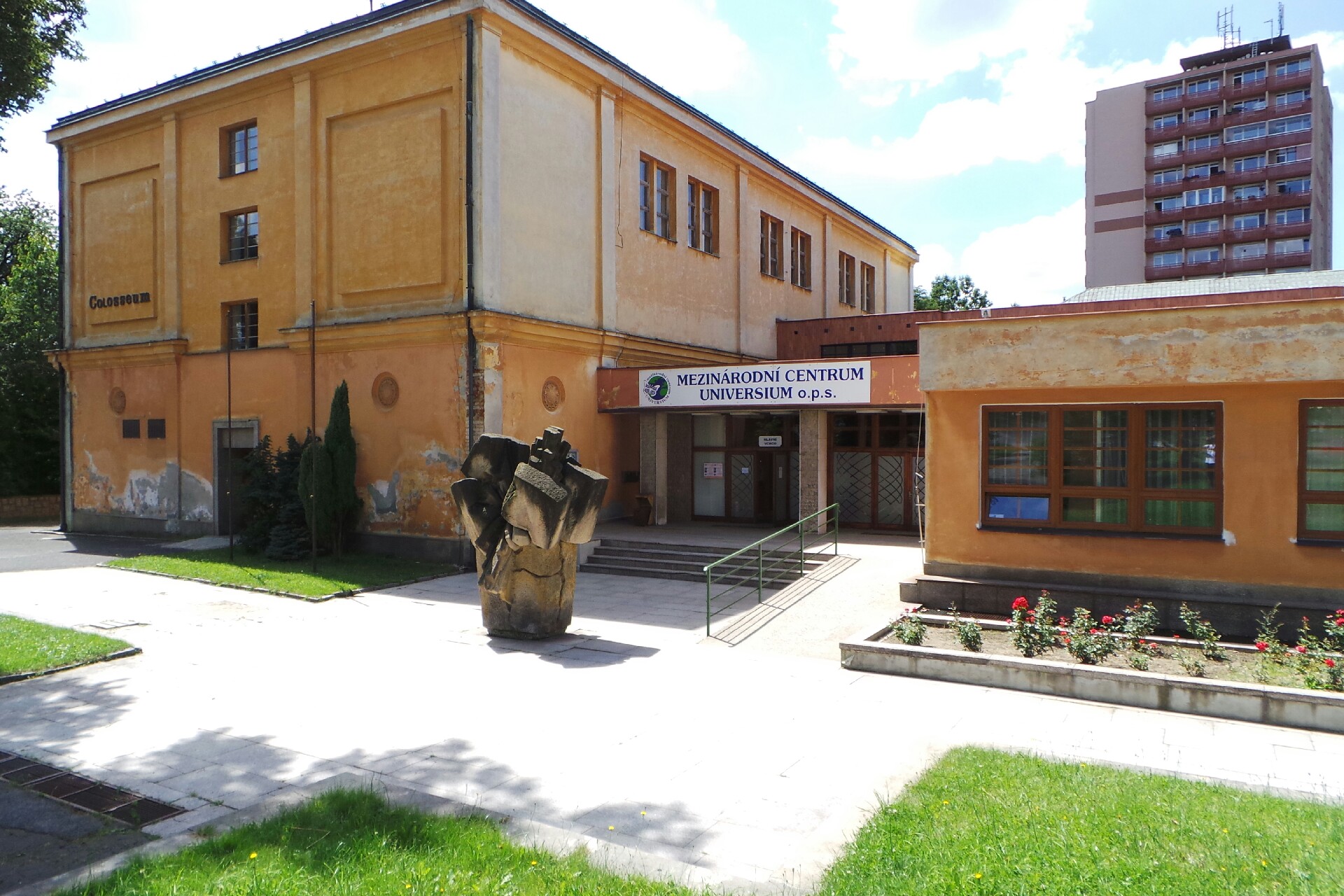 MCU KOLOSEUM - rozvoz jídel