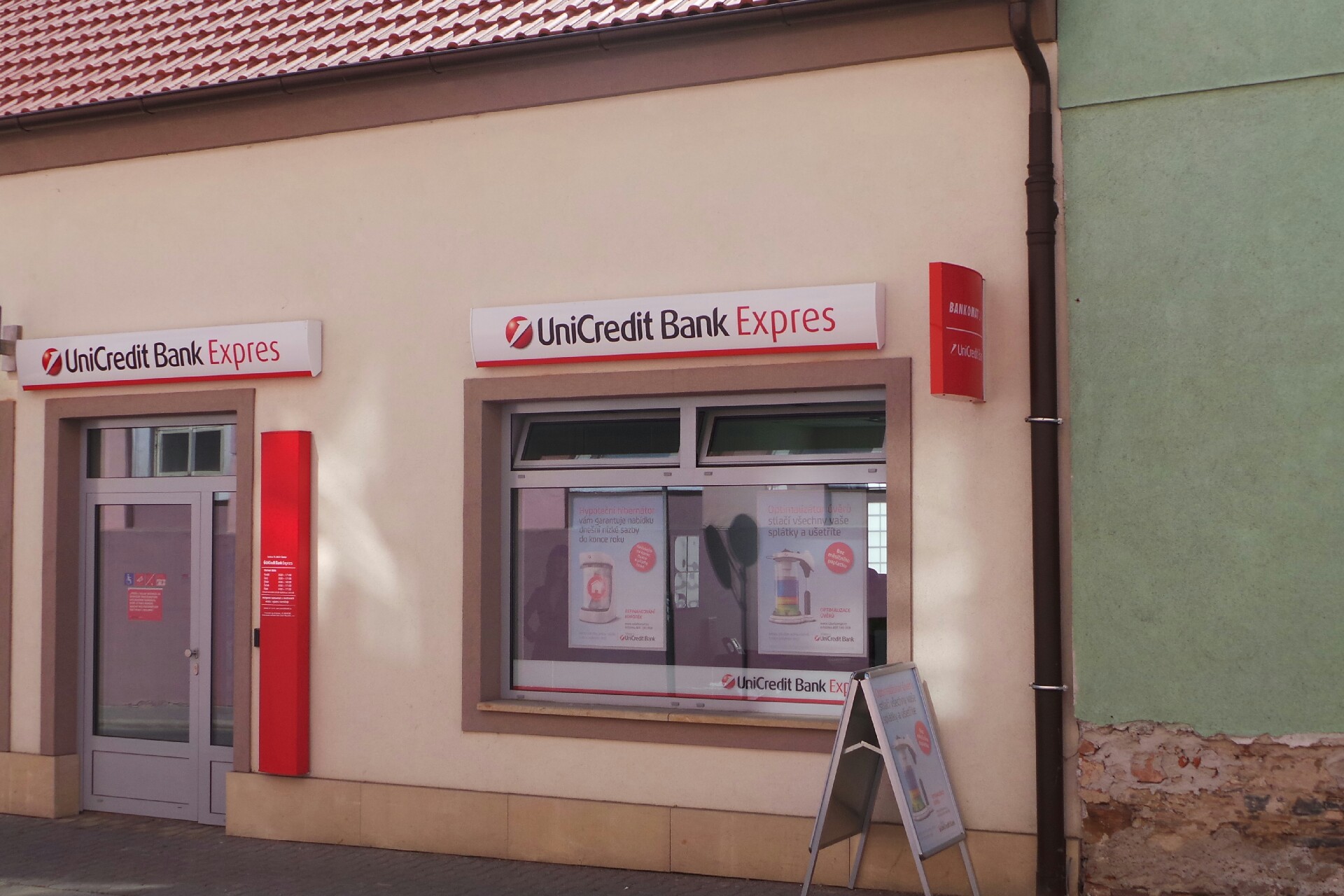 Bankomat UniCredit Bank Czech Republic foto 3