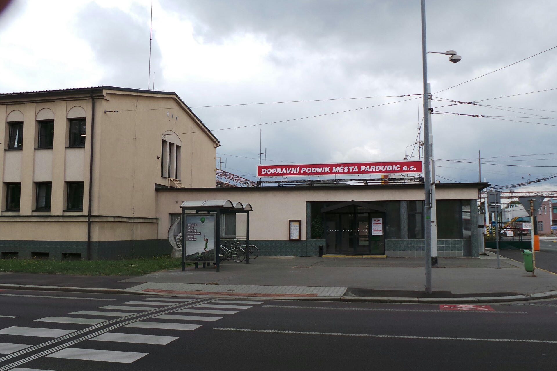 Dopravní podnik města Pardubic a.s. - lakovna