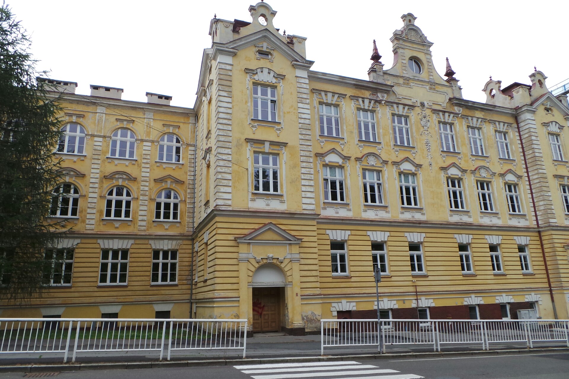 Gymnázium a obchodní akademie Mariánské Lázně
