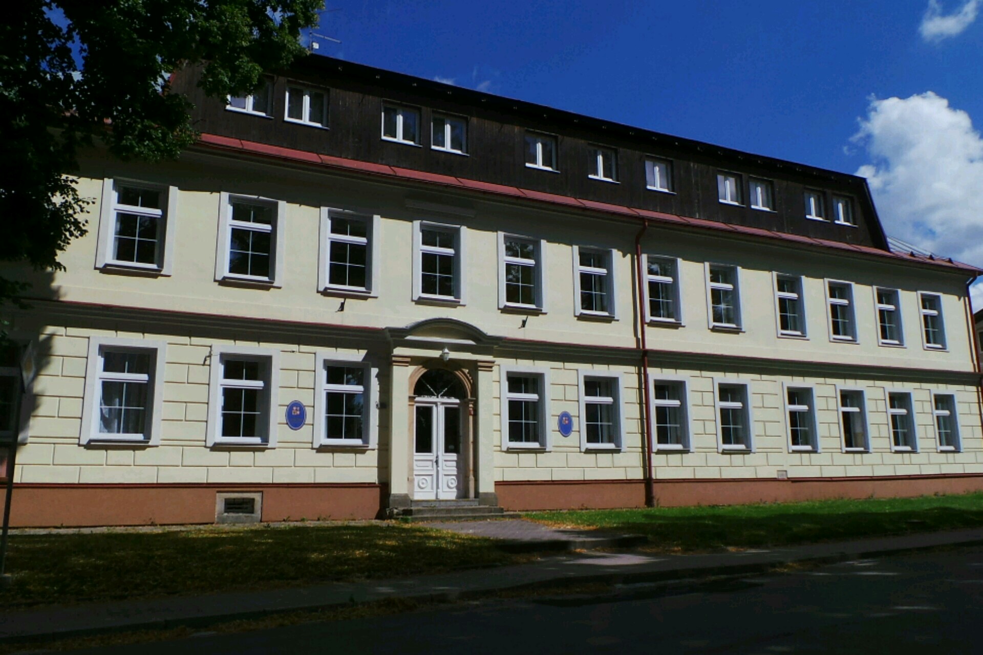 ZŠ a MŠ Deštné v Orlických horách