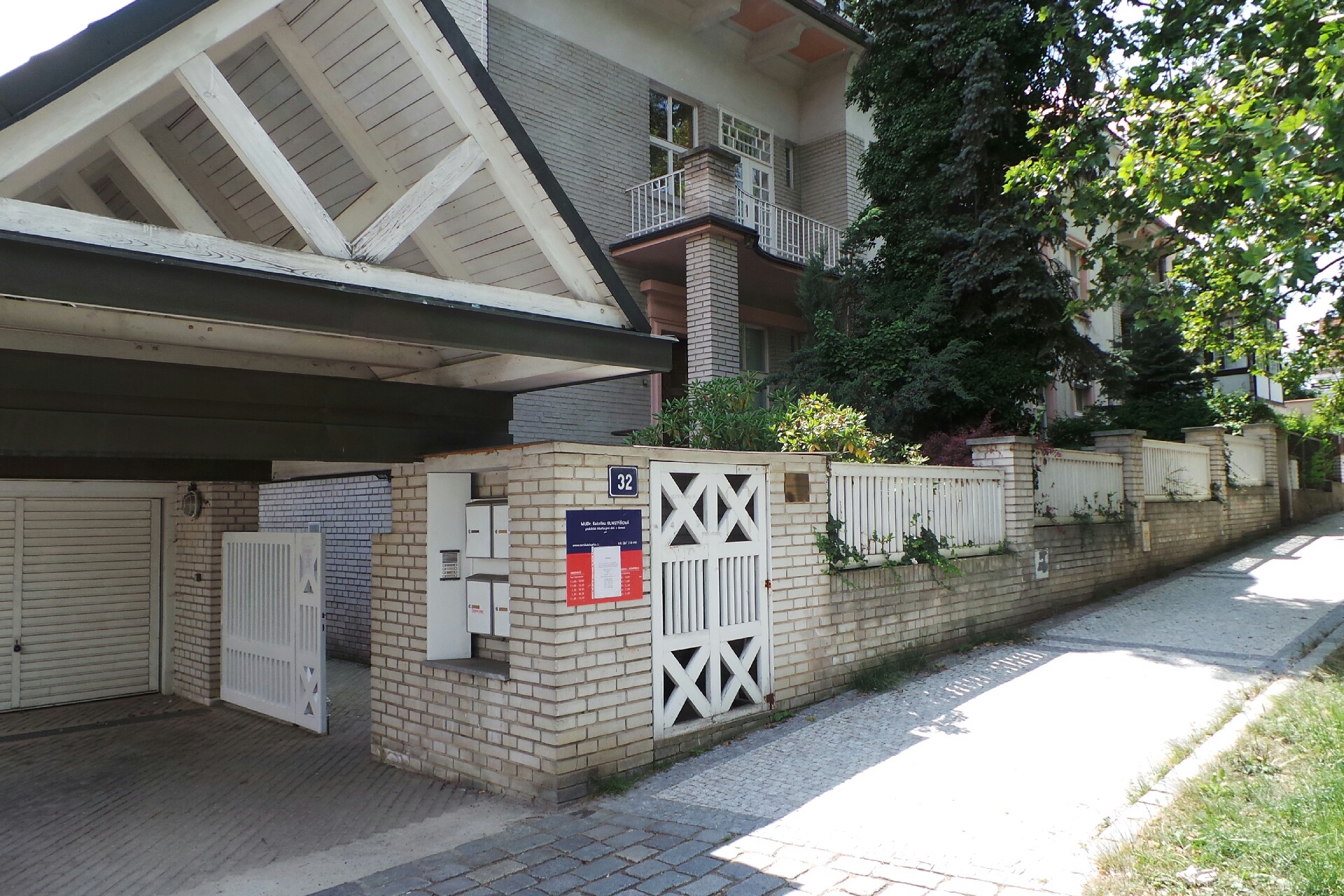 MUDr. Kateřina Kunstýřová