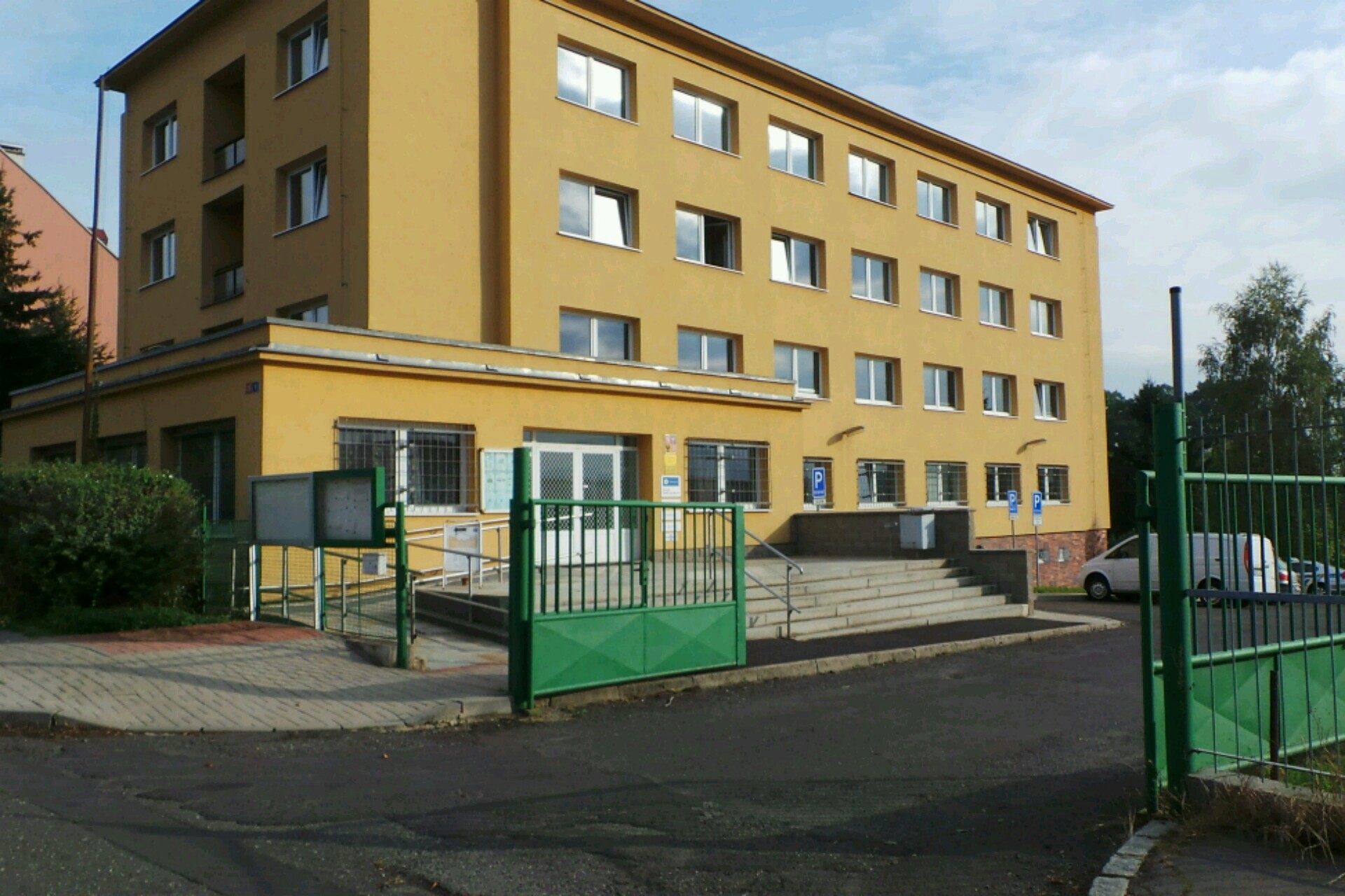 Úřad pro zastupování státu ve věcech majetkových - Odloučené pracoviště Karlovy Vary