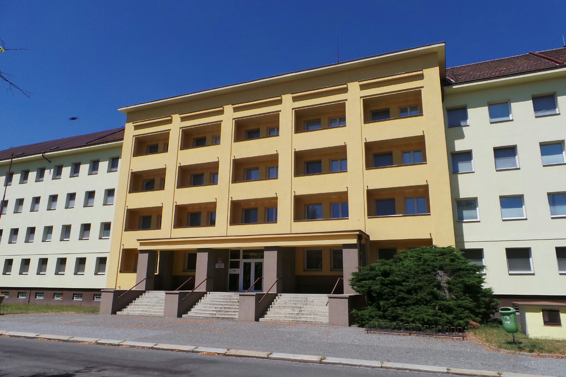 Domov mládeže a školní jídelna Pardubice