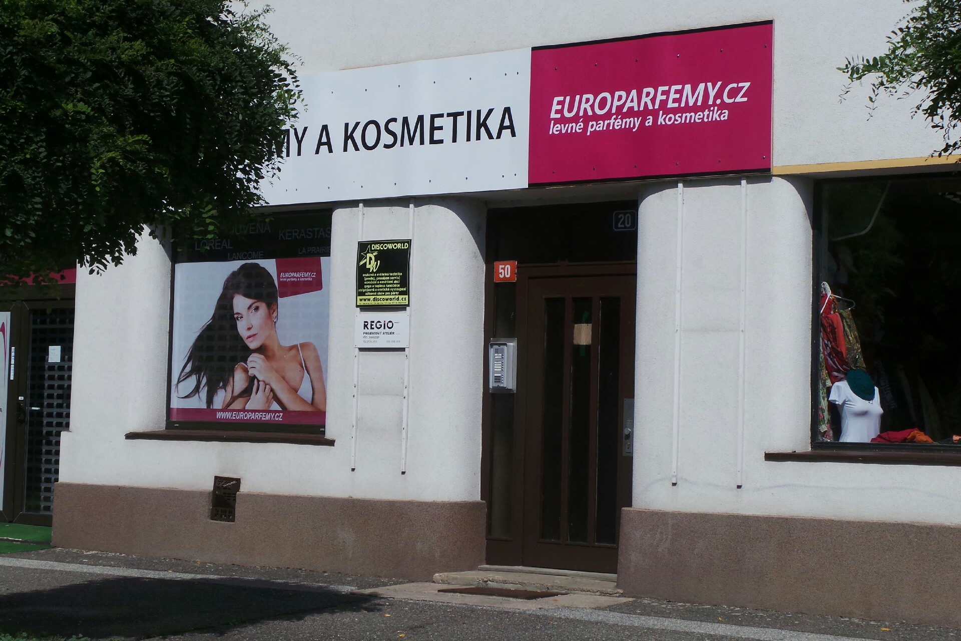 DISCOWORLD HK, s.r.o.