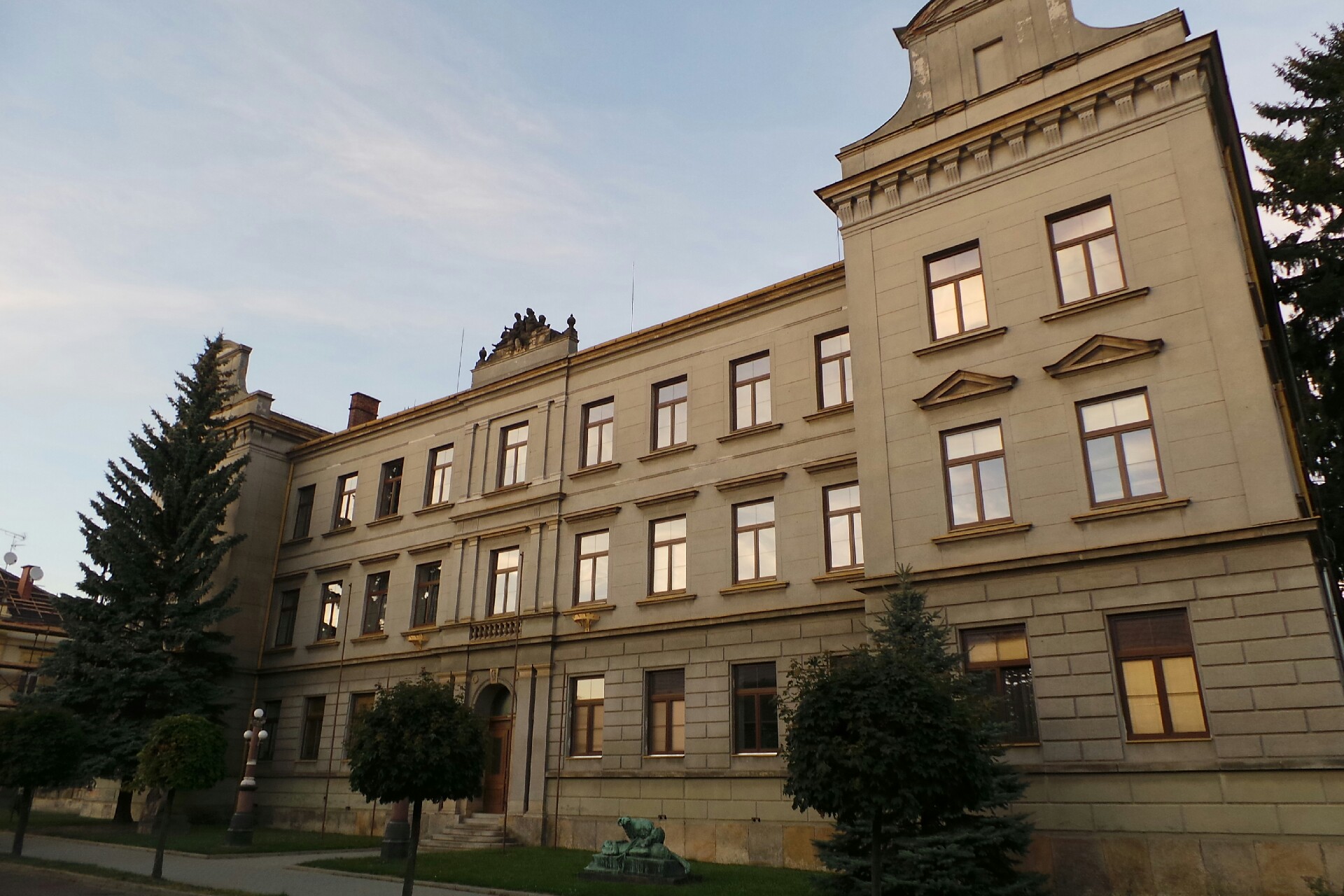 Střední průmyslová škola kamenická a sochařská Hořice - domov mládeže