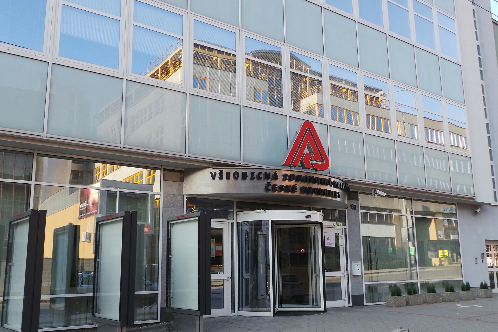 Všeobecná zdravotní pojišťovna České republiky