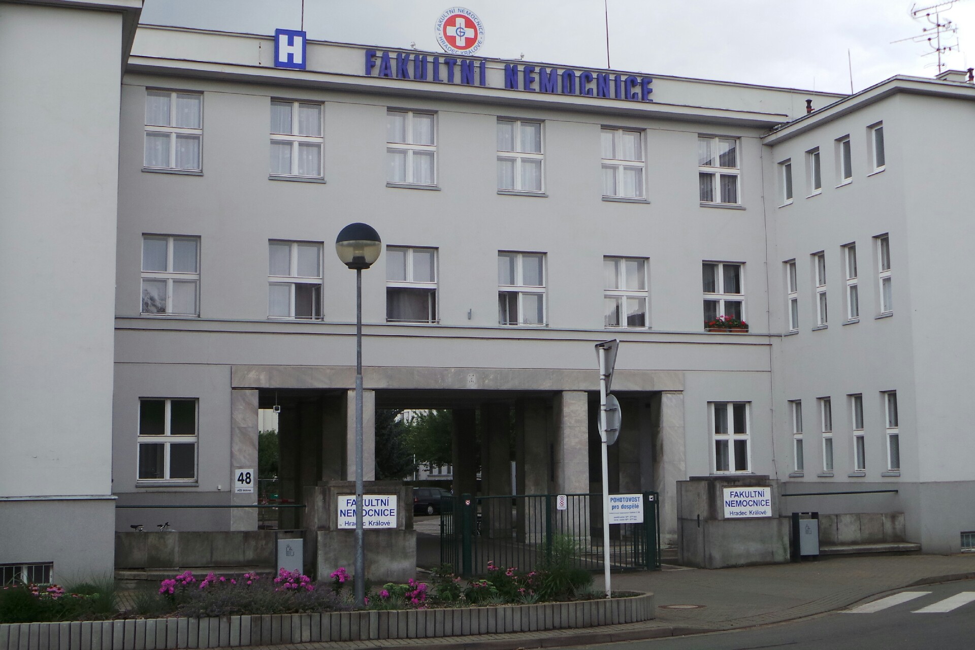 Katedra chirurgie Lékařské fakulty v Hradci Králové - Univerzita Karlova