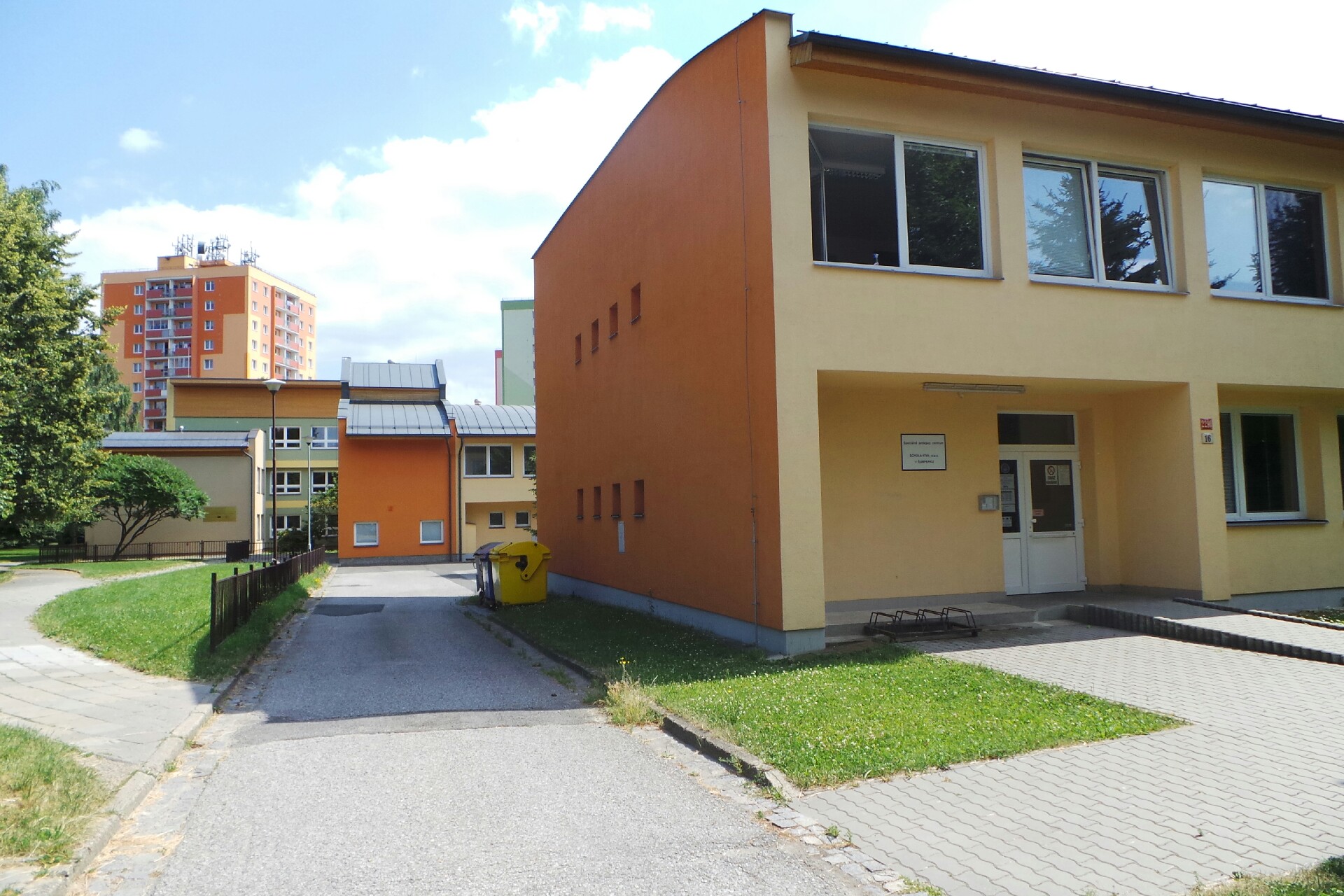 Kurzy a semináře - ZŠ pro žáky se specifickými poruchami učení a MŠ logopedická Schola Viva