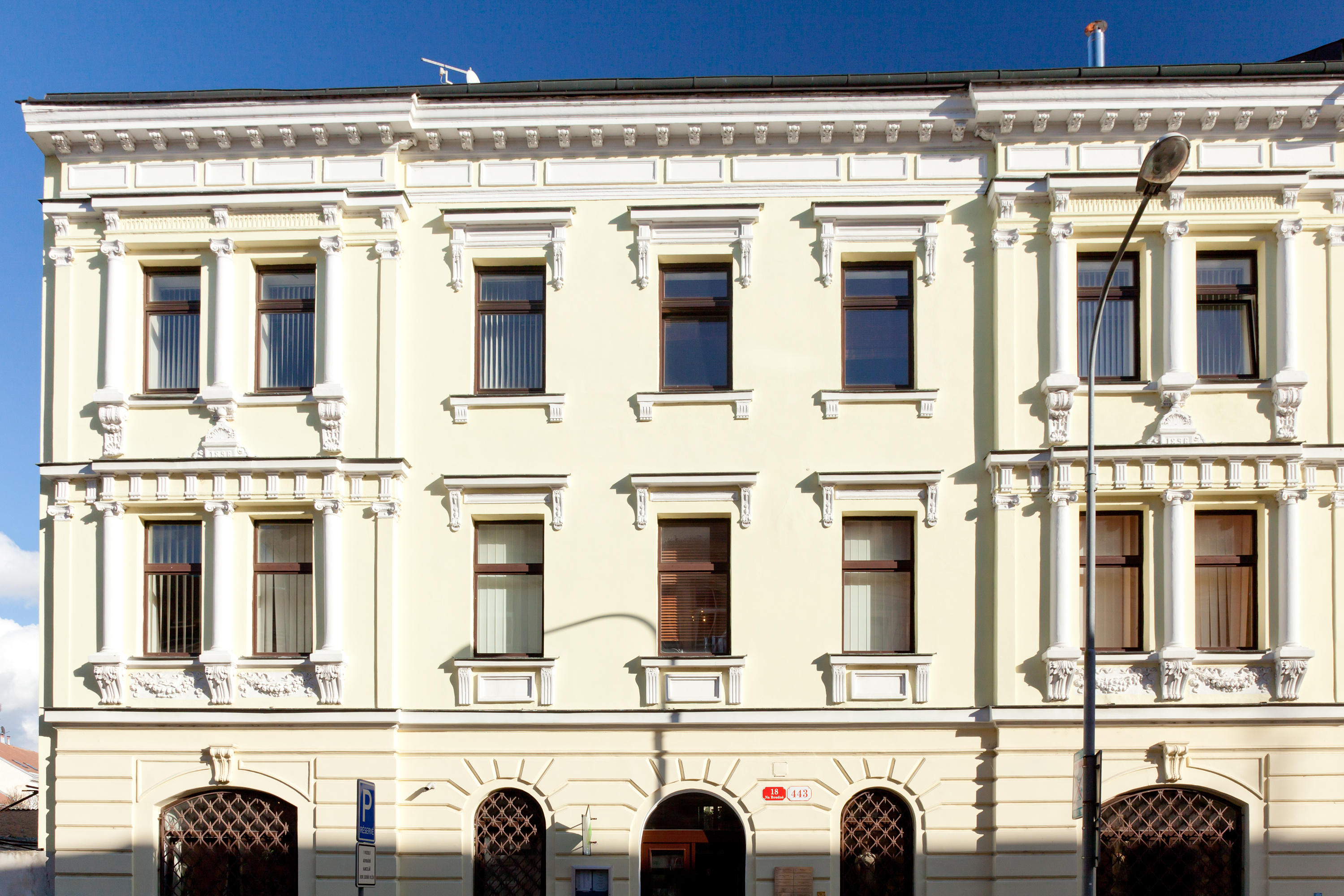 OFFICE HOUSE PARTNER foto 5