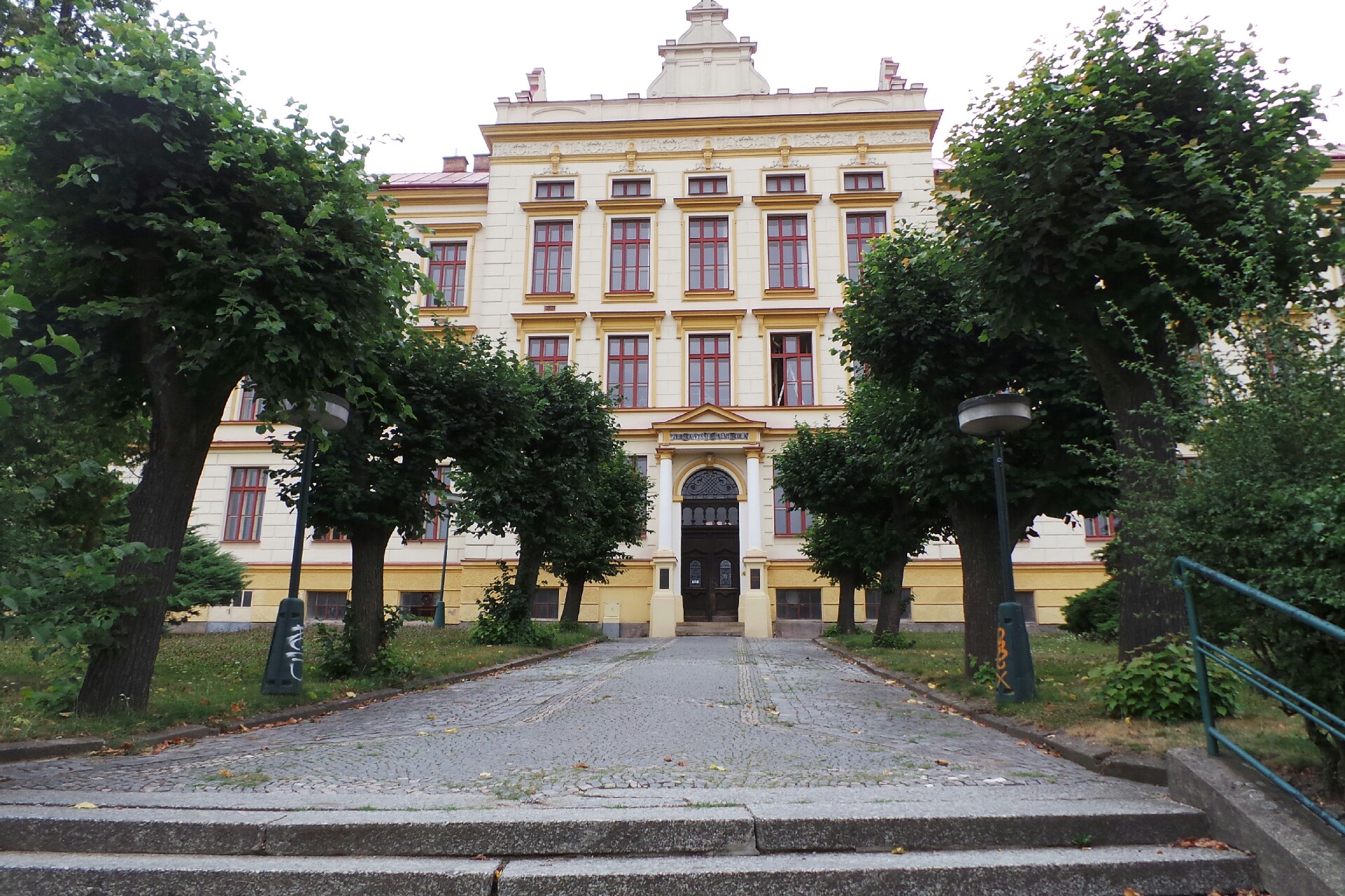 Gymnázium Velké Meziříčí