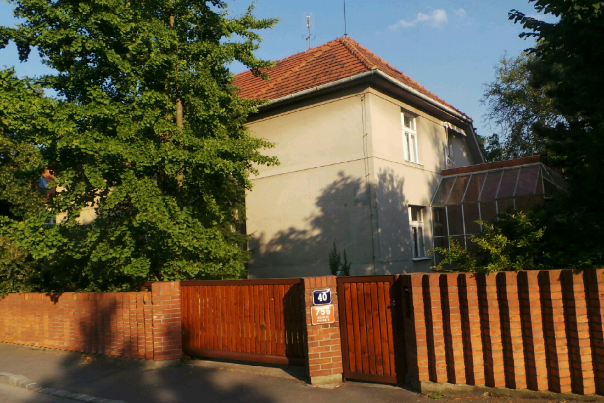 JIŘÍ BOHUSLAV, s.r.o.