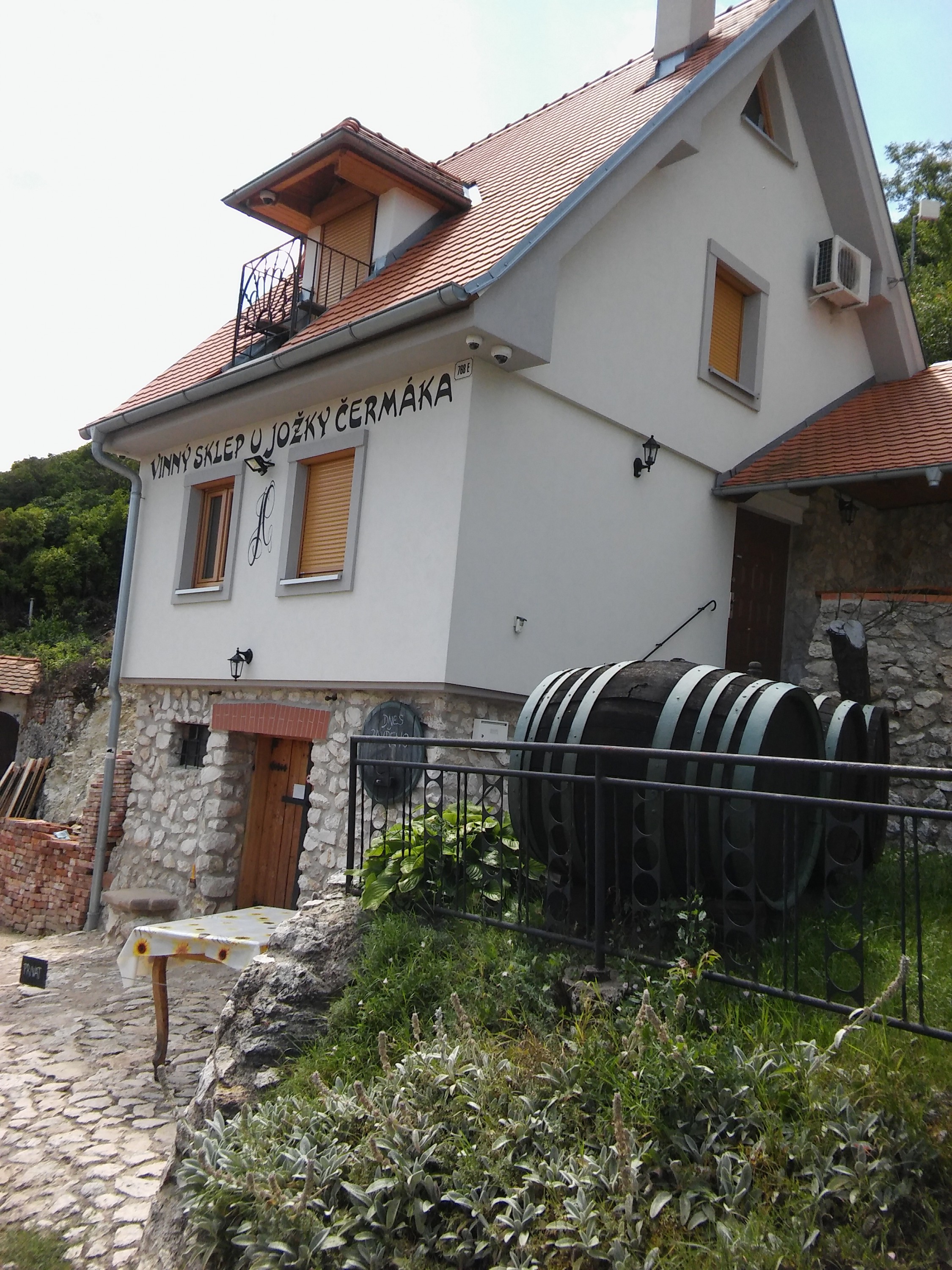 Vinný sklep u Jožky Čermáka foto 2