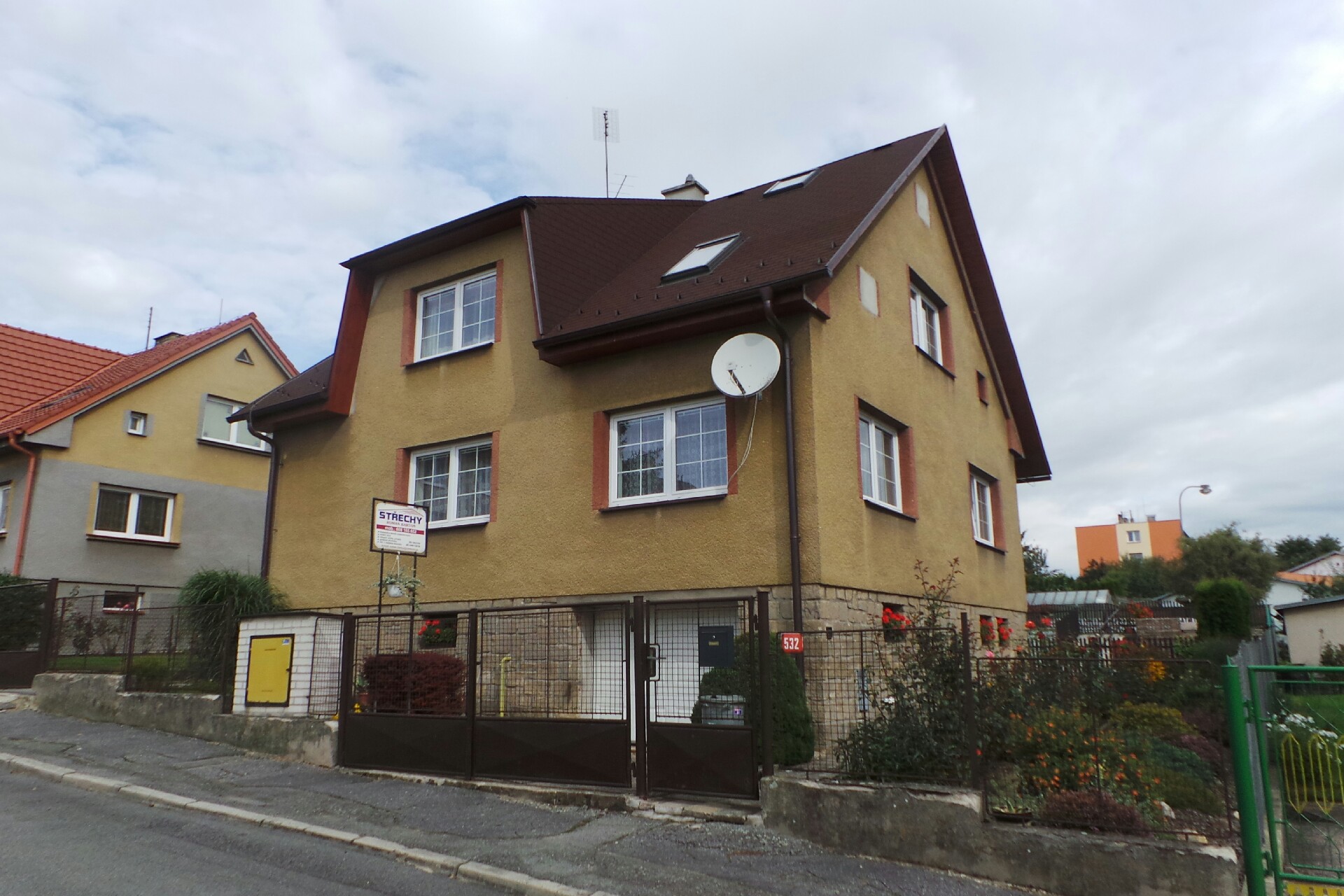 STŘECHY ROMAN BARTOŇ