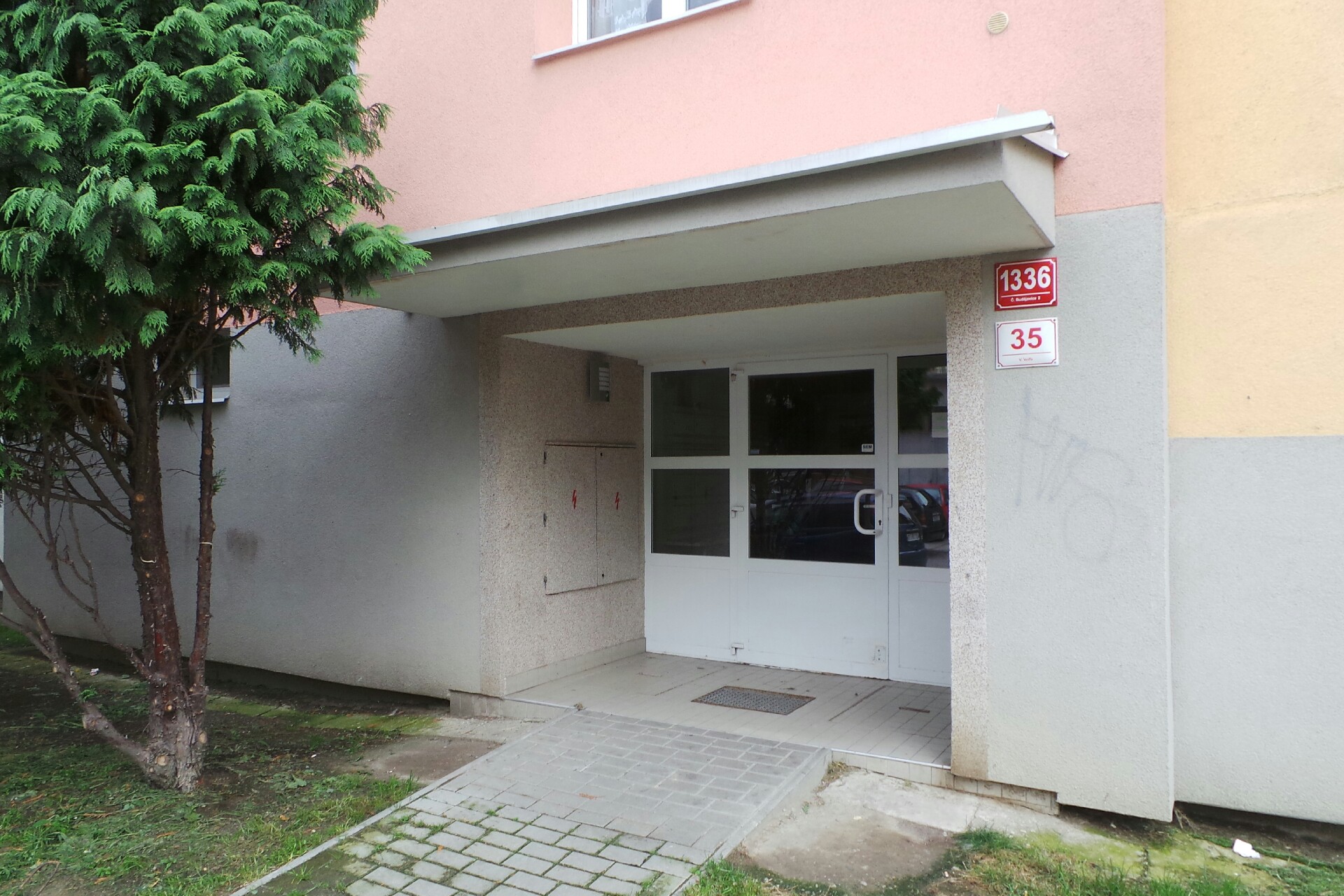 GAR-MONT VRATA, s.r.o.