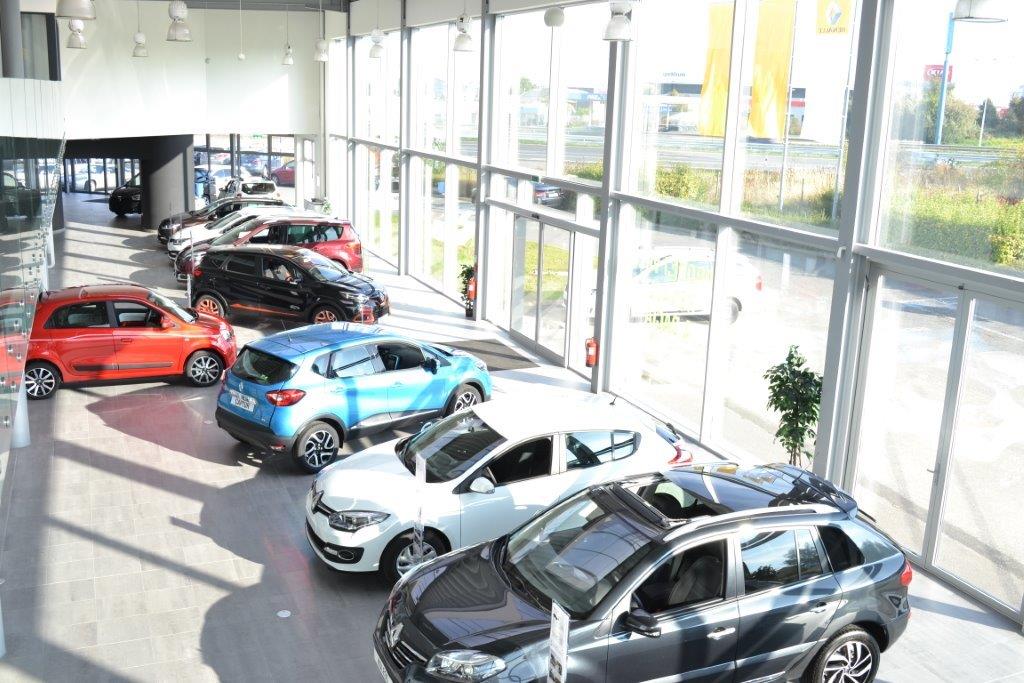 Pyramida Průhonice - Renault a Dacia foto 3