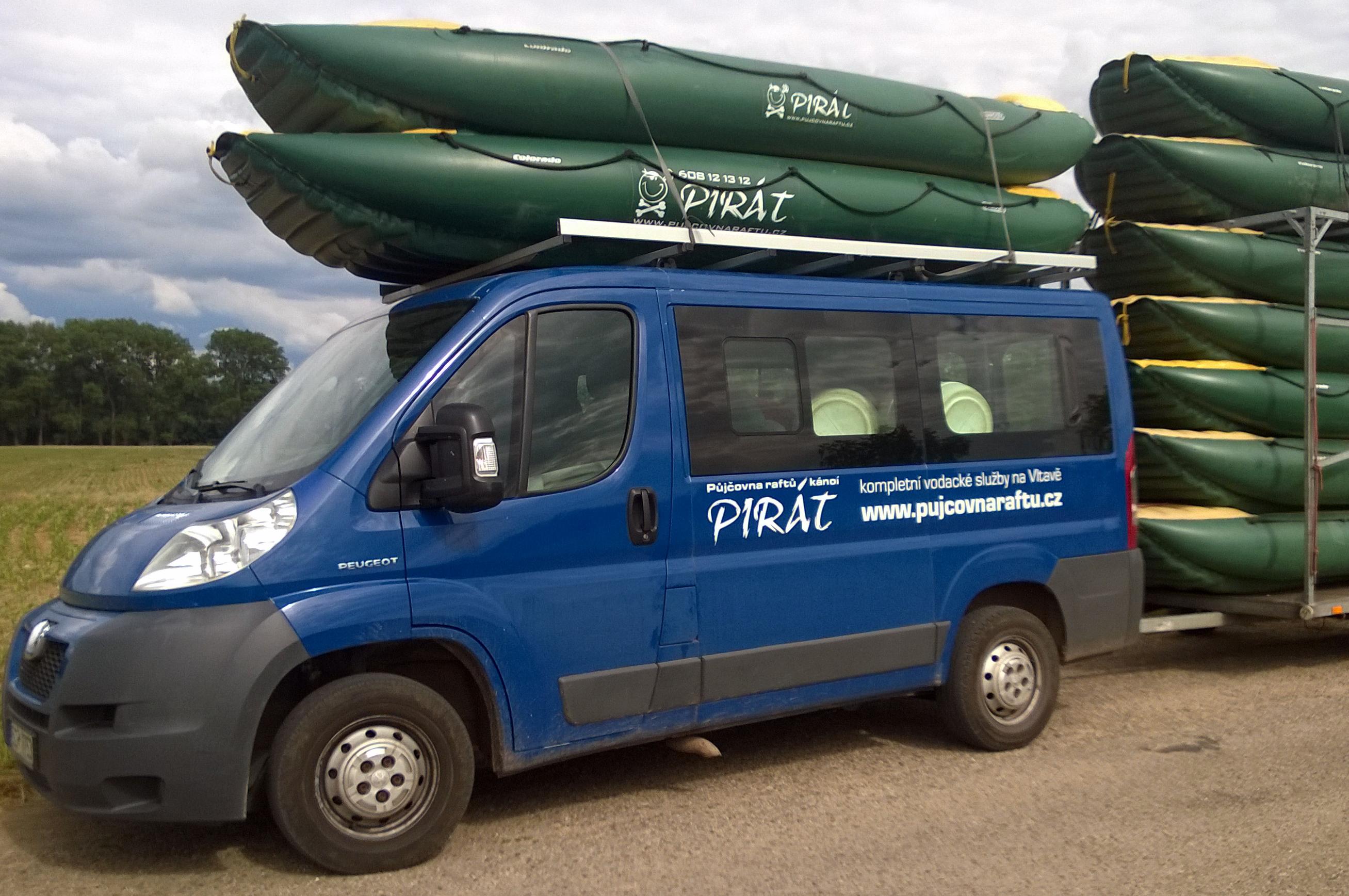 Pirát - půjčovna raftů a kánoí na Vltavě