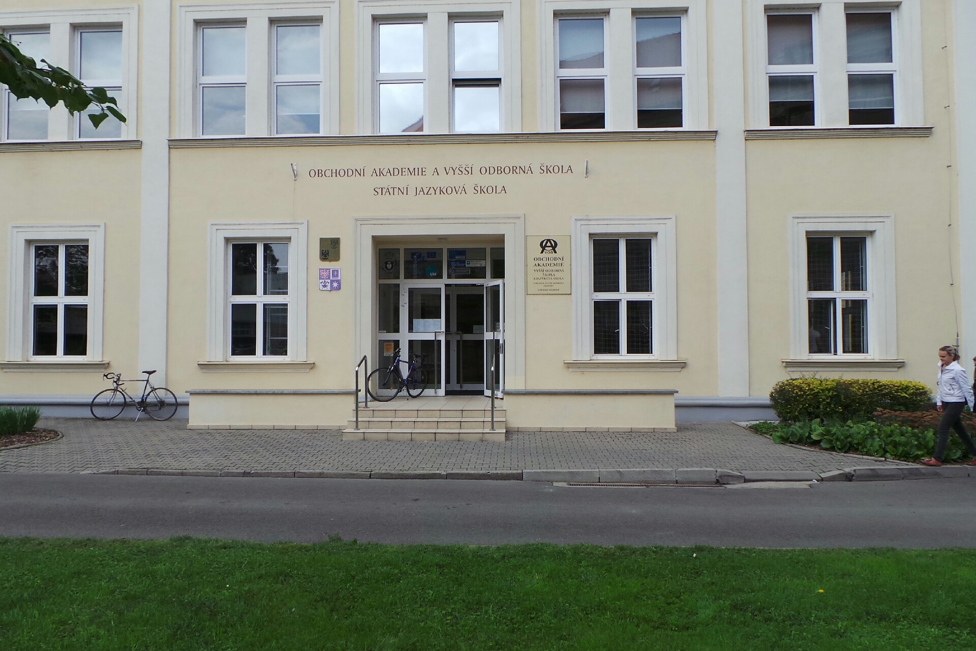 Obchodní akademie, Vyšší odborná škola a Jazyková škola s právem státní jazykové zkoušky Uherské Hradiště foto 1