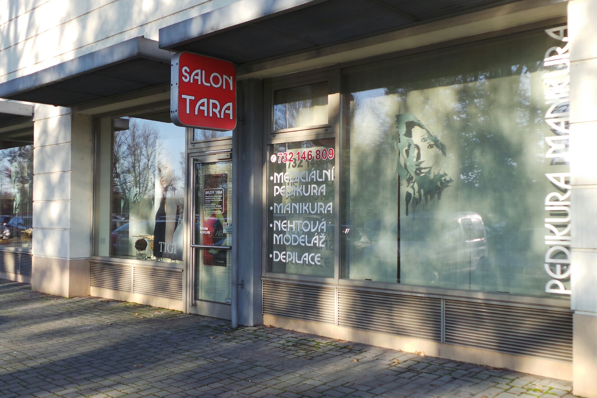 Irina Dorociaková - salon Tara