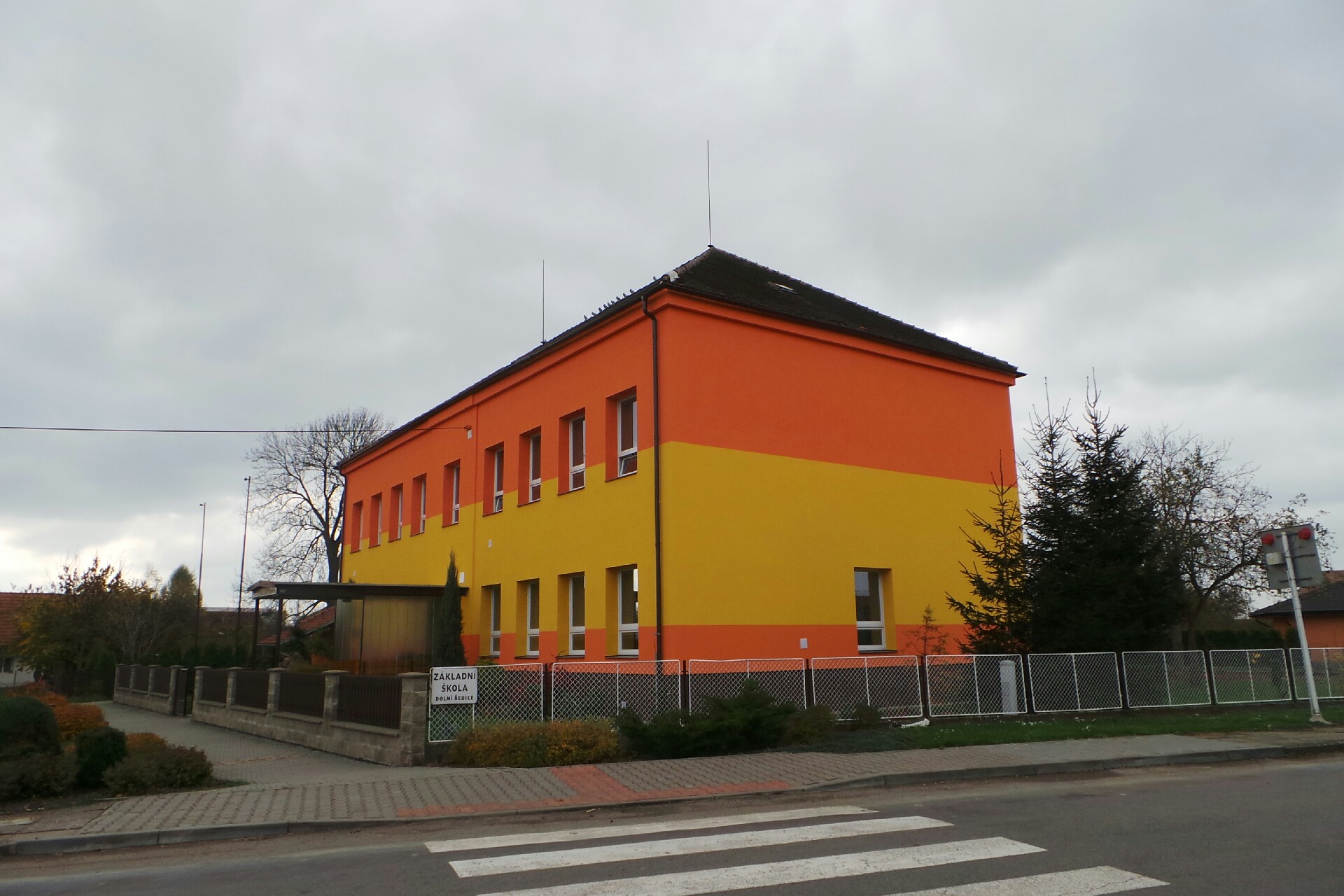 Základní škola Dolní Ředice, okres Pardubice