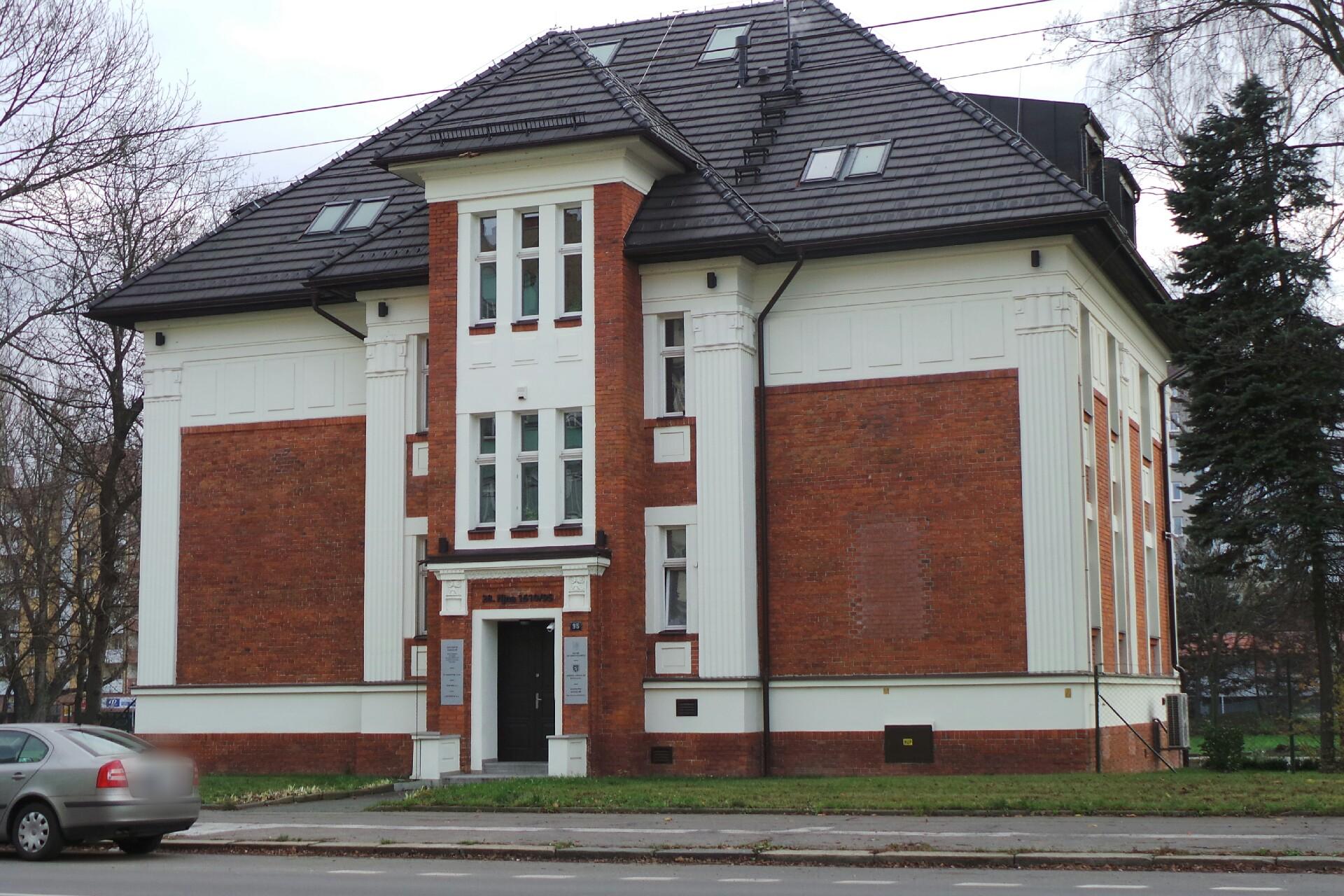 Mgr. Karel Ležatka, advokát foto 1
