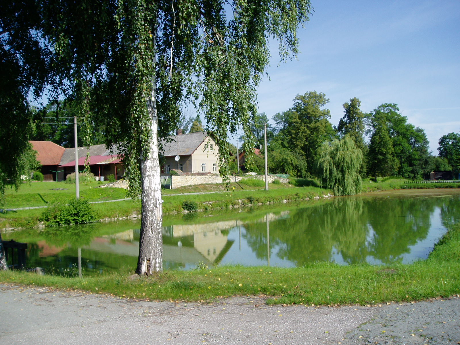 Byzhradec - obecní úřad foto 2