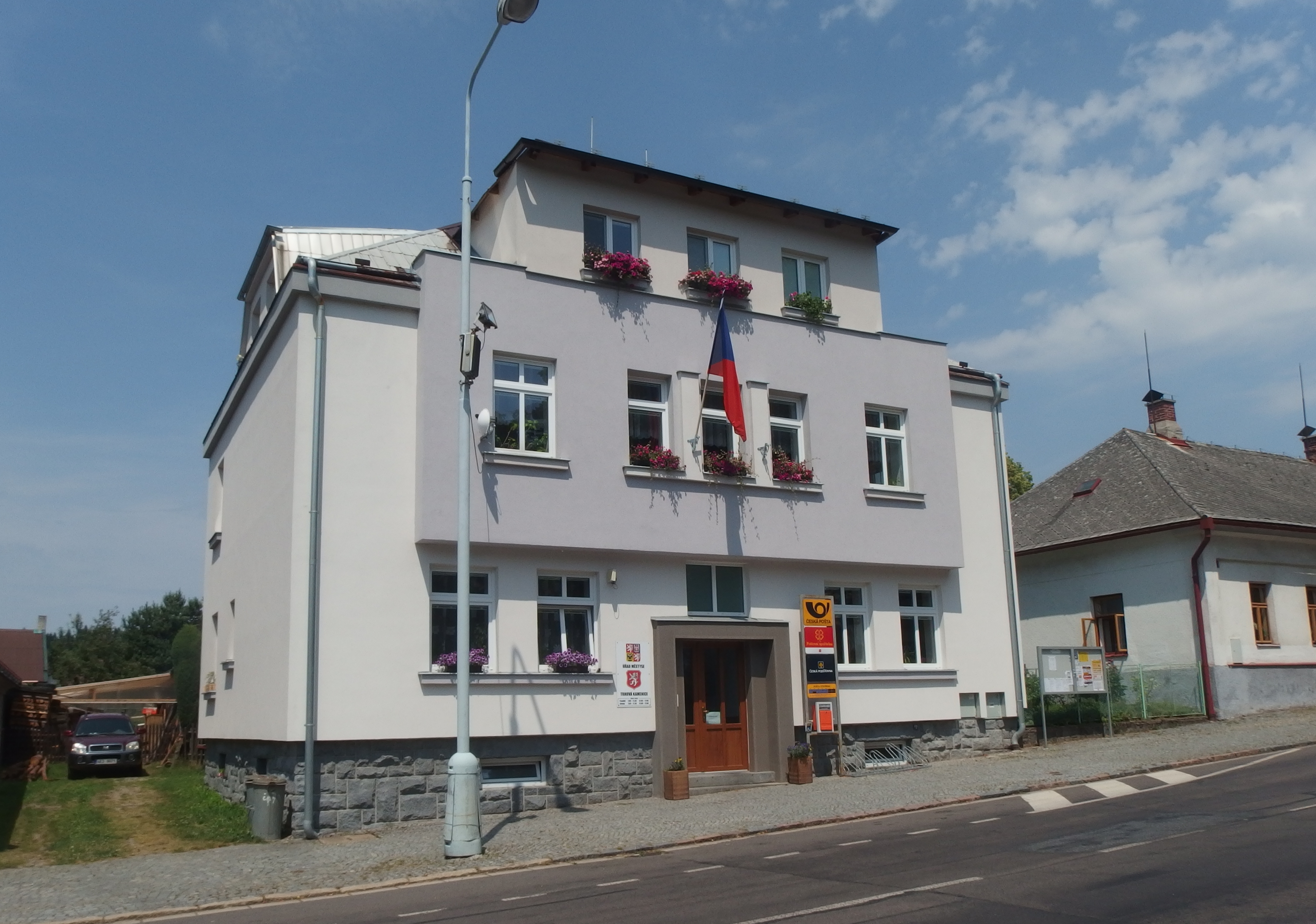 Trhová Kamenice - úřad městyse