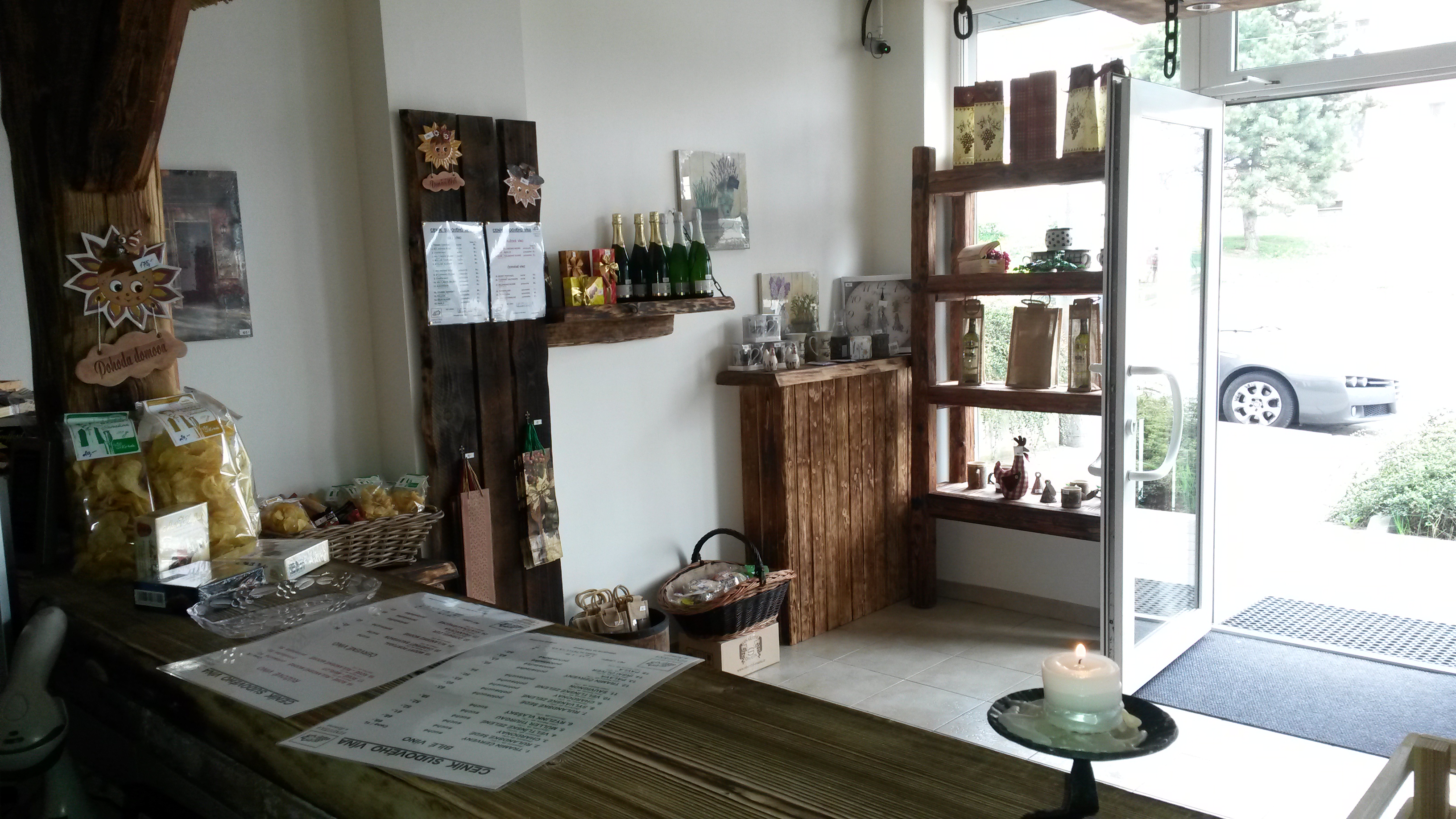 VINOTÉKA u Romana foto 4