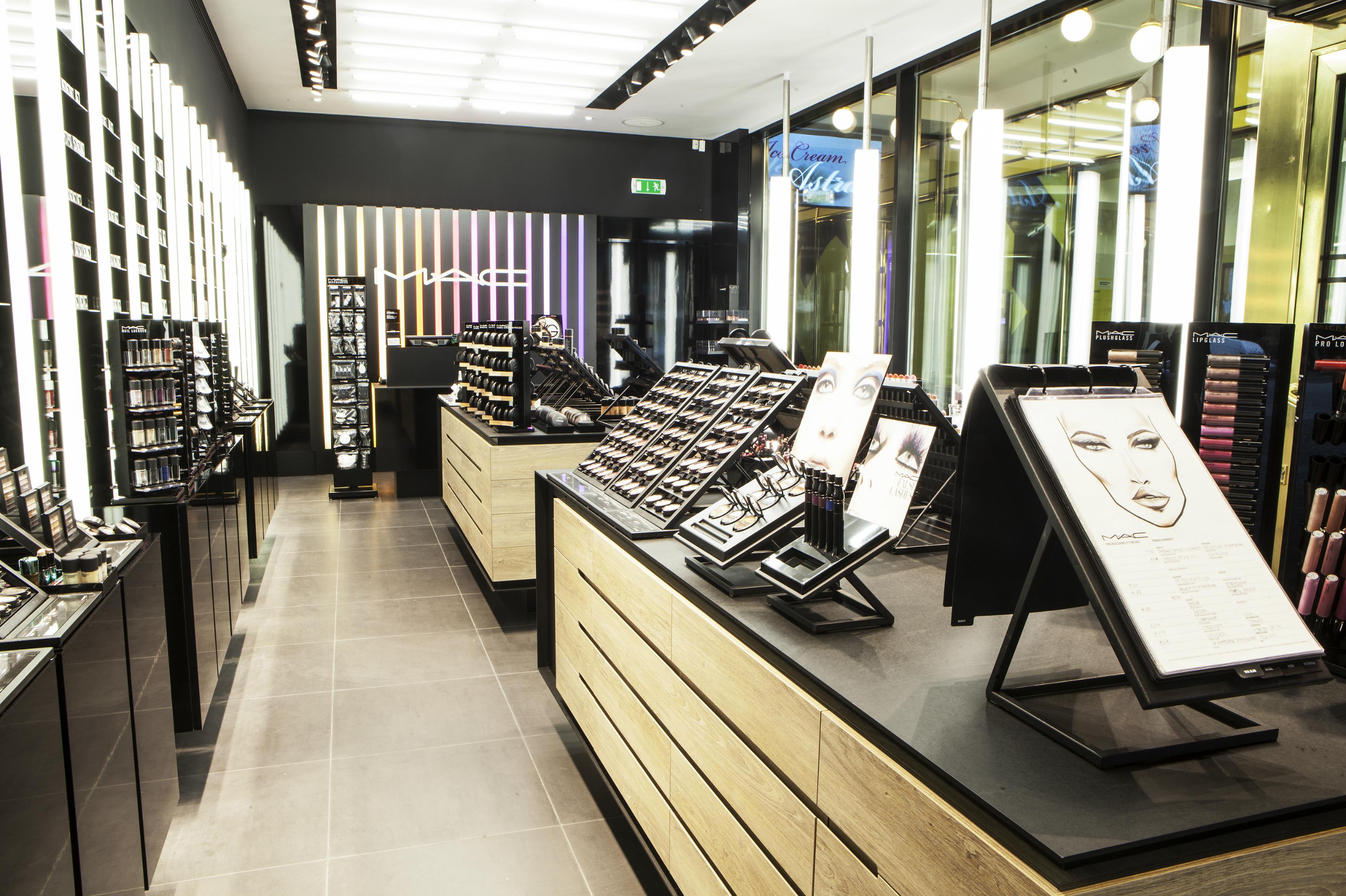 M.A.C. - palác Astra foto 1