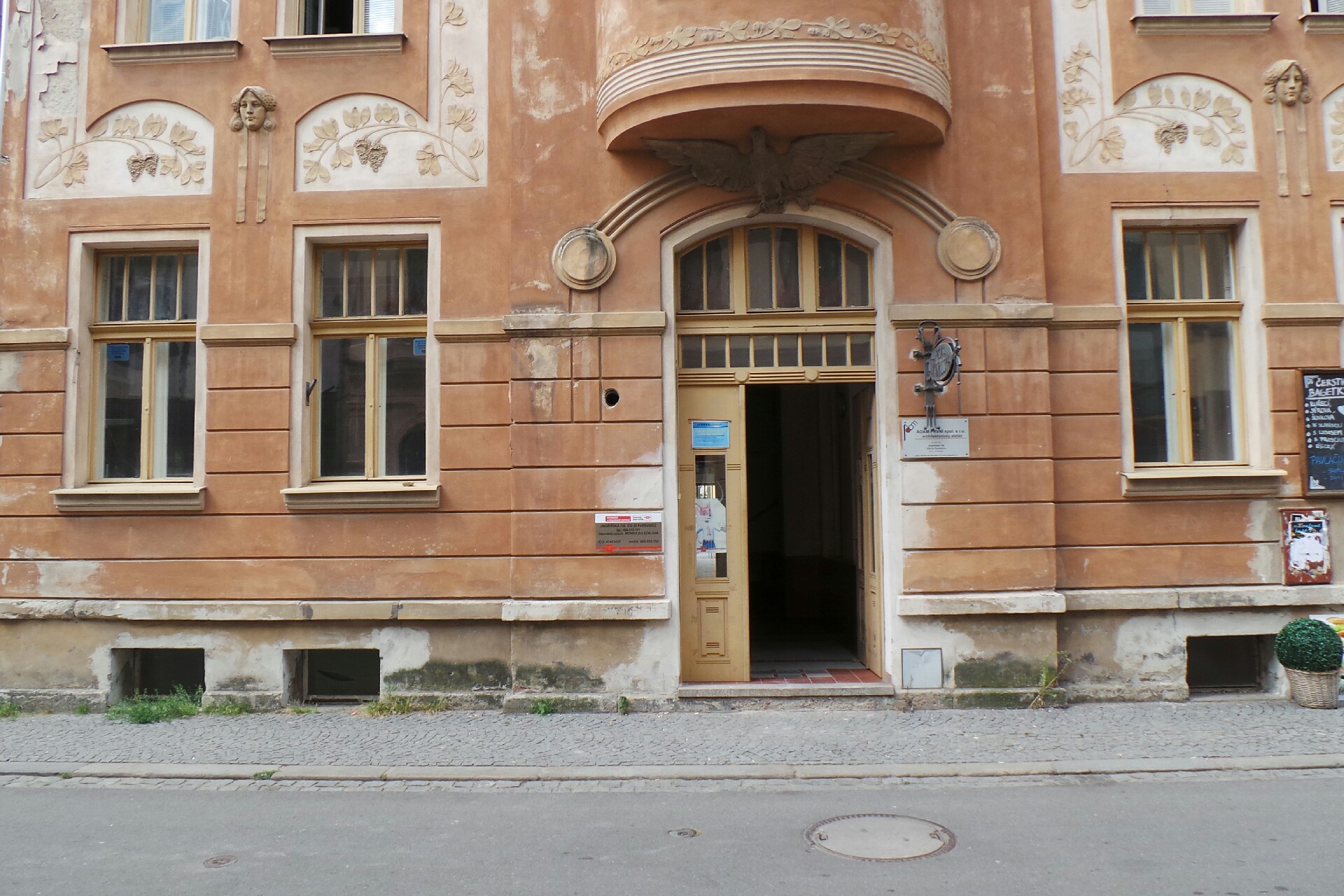 ADAM PRVNÍ, spol. s r.o.