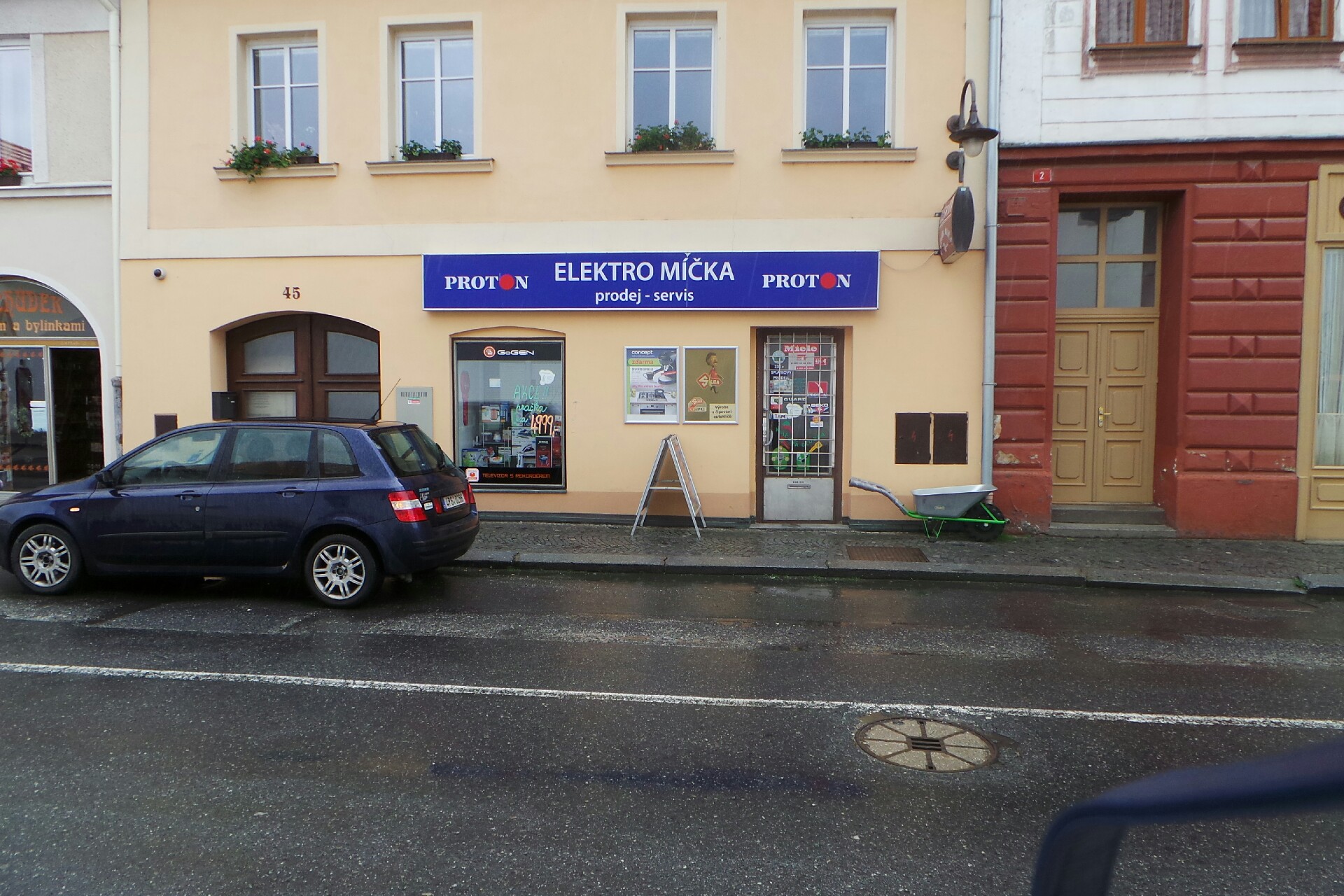 ELEKTRO Míčka