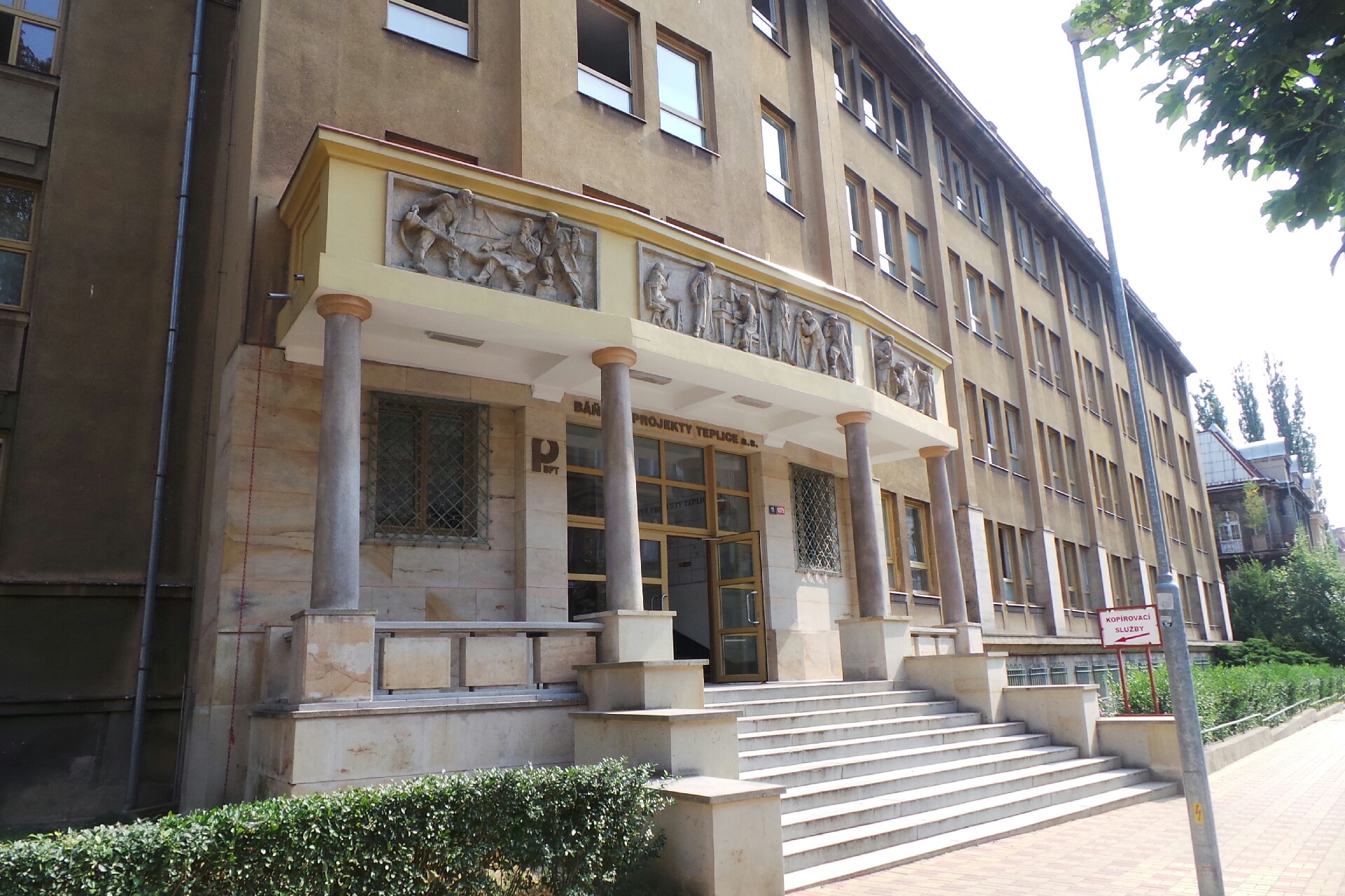 Mgr. Irena Rážová