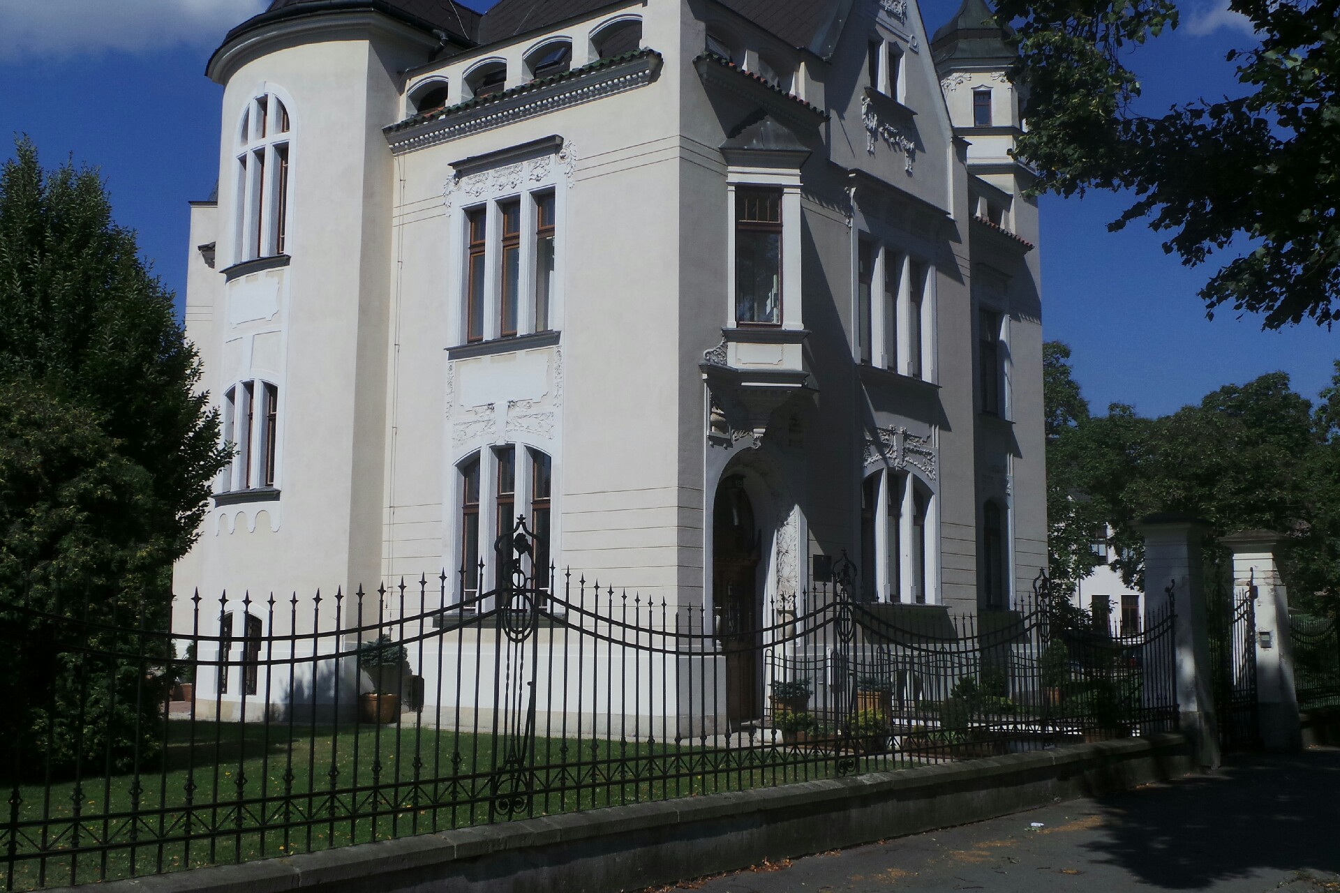 Poradenská a konzultační, a.s.