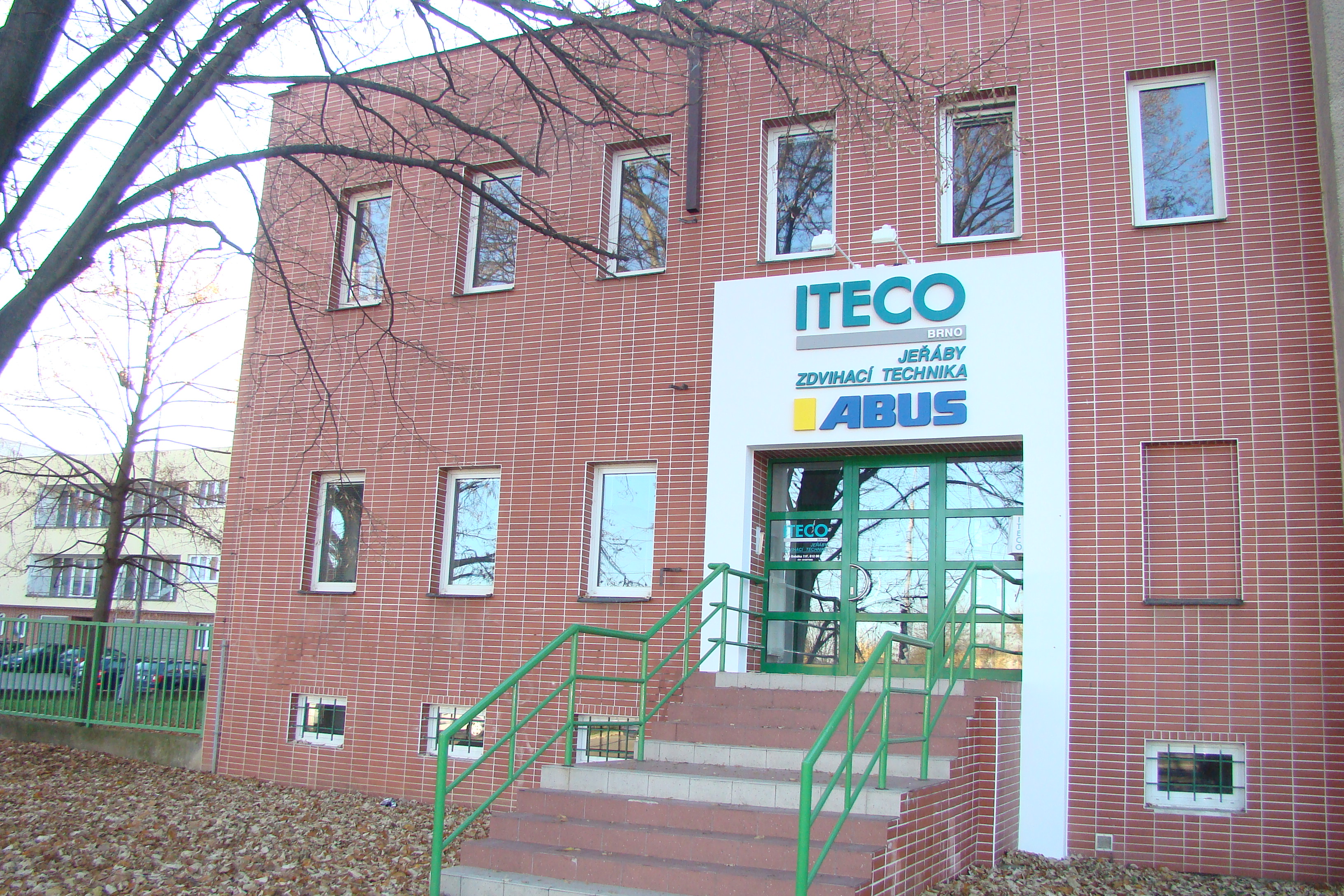 ITECO, s.r.o. - jeřáby, zdvihací technika