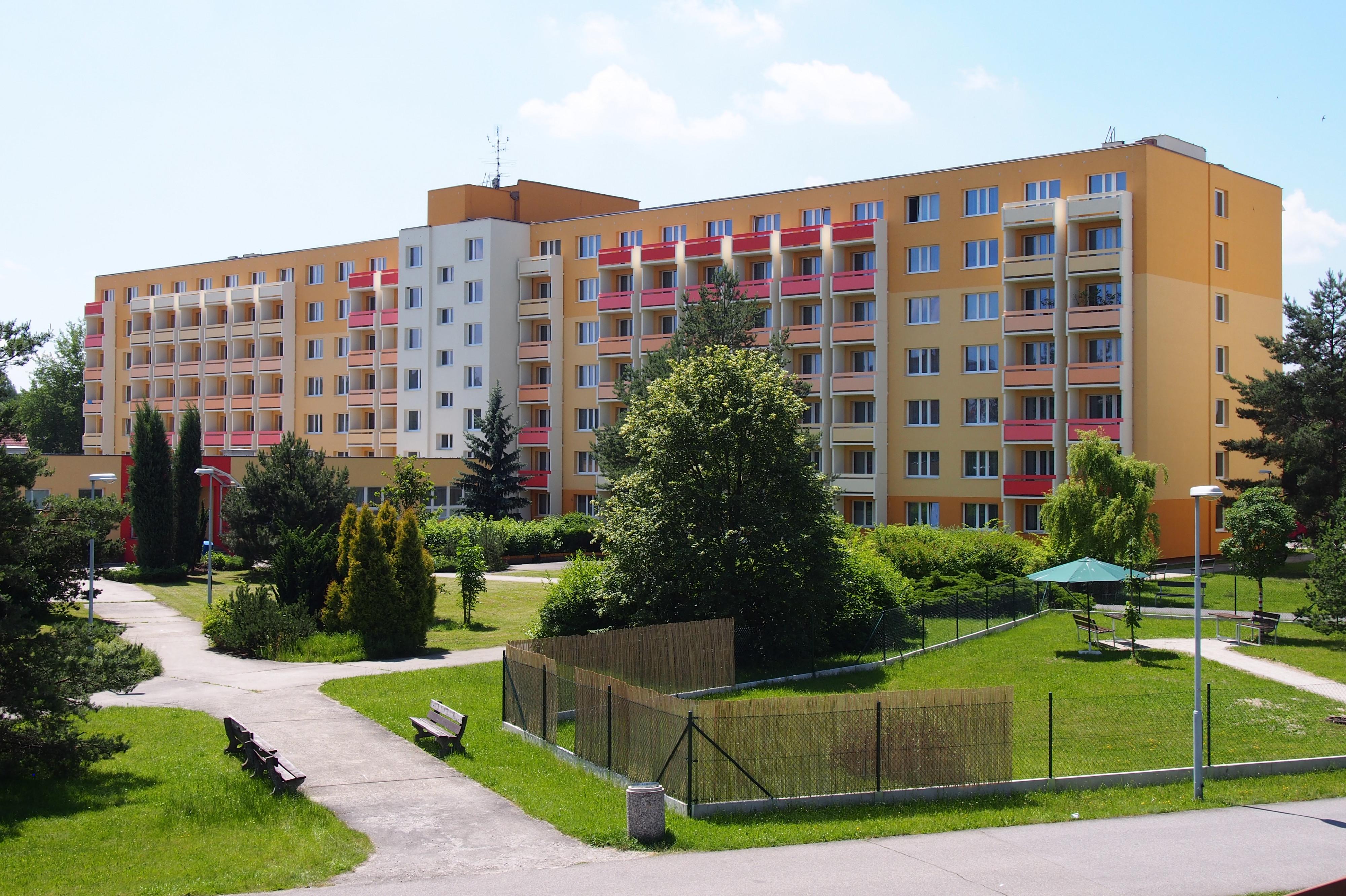 Domov mládeže a Školní jídelna České Budějovice