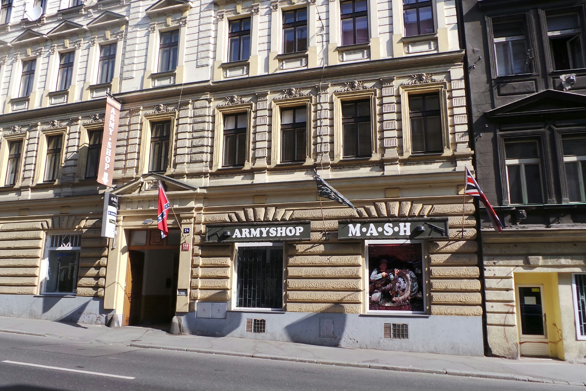 Armyshop M*A*S*H foto 2