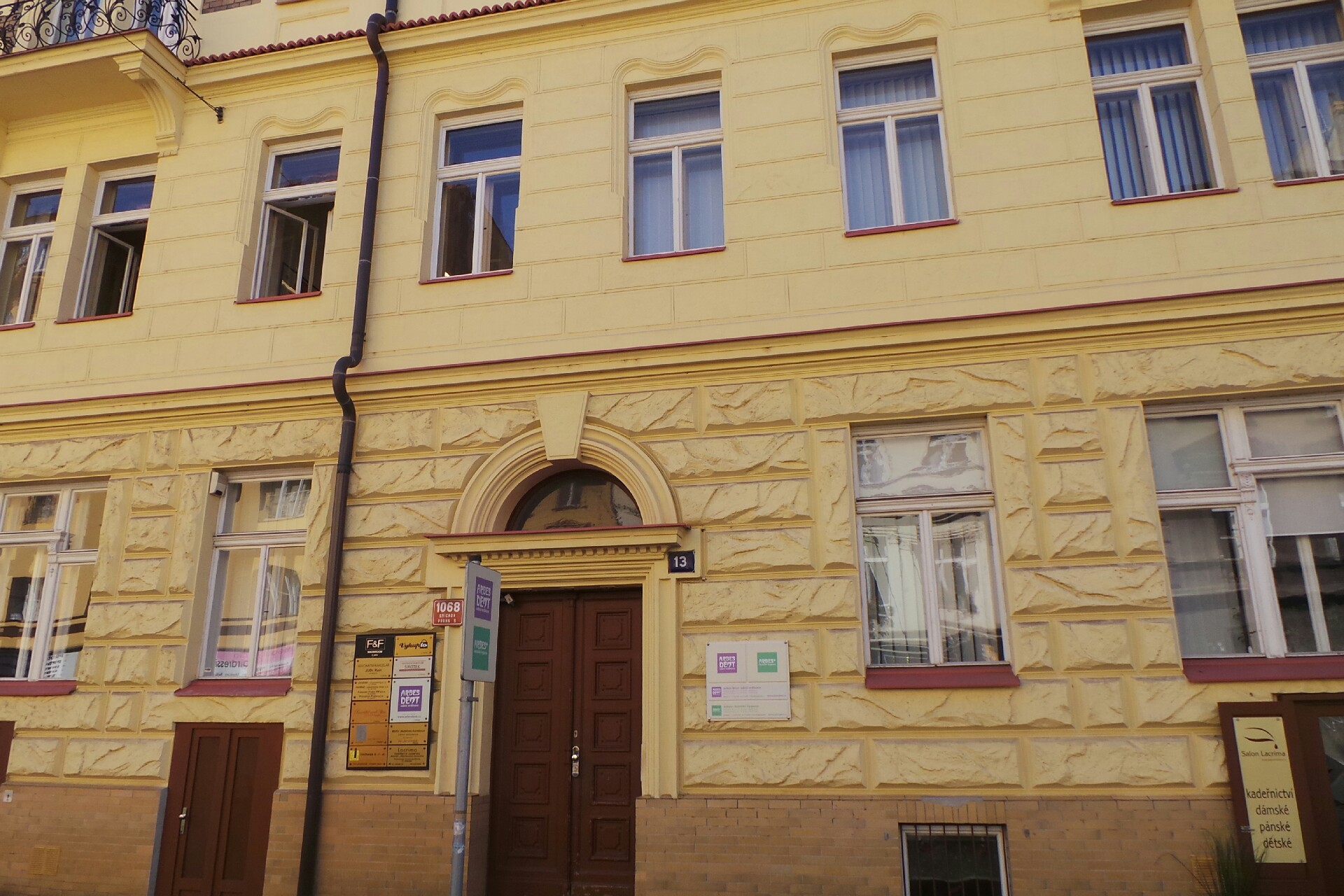 MUDr. Naděžda Barešová