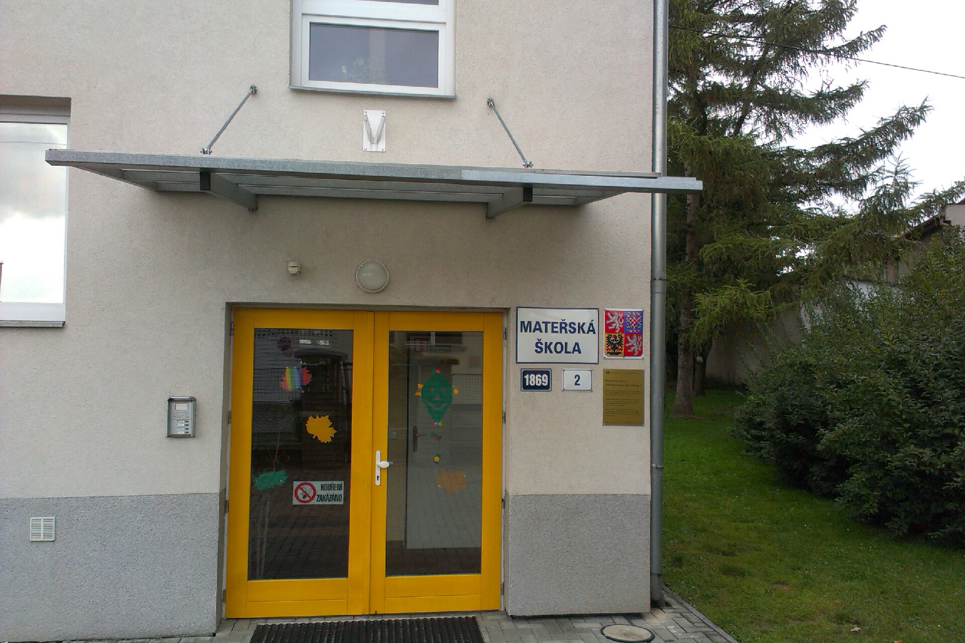 MŠ Šternberk, U dráhy