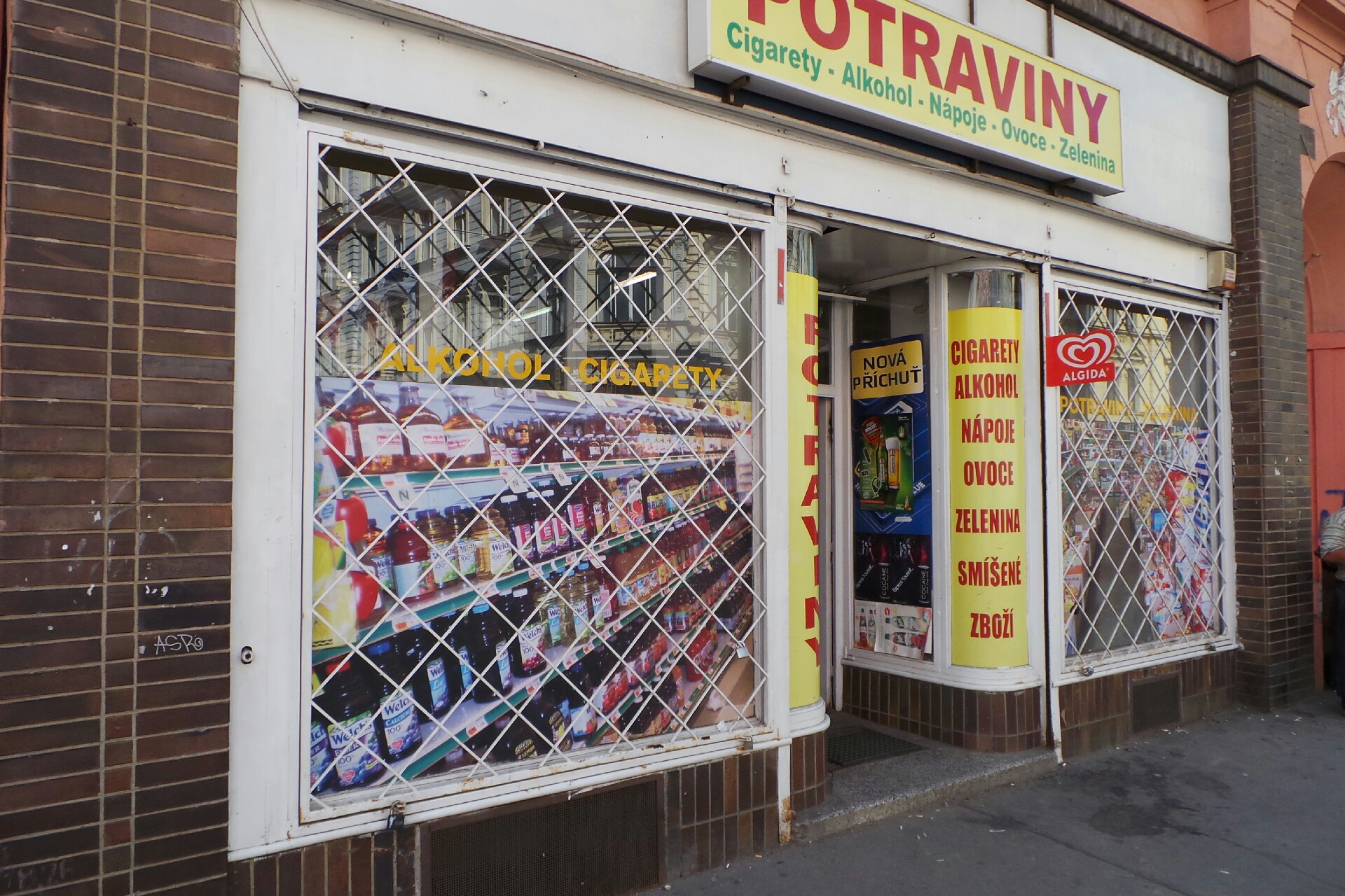 Smíšené zboží Zenklova 27 foto 2